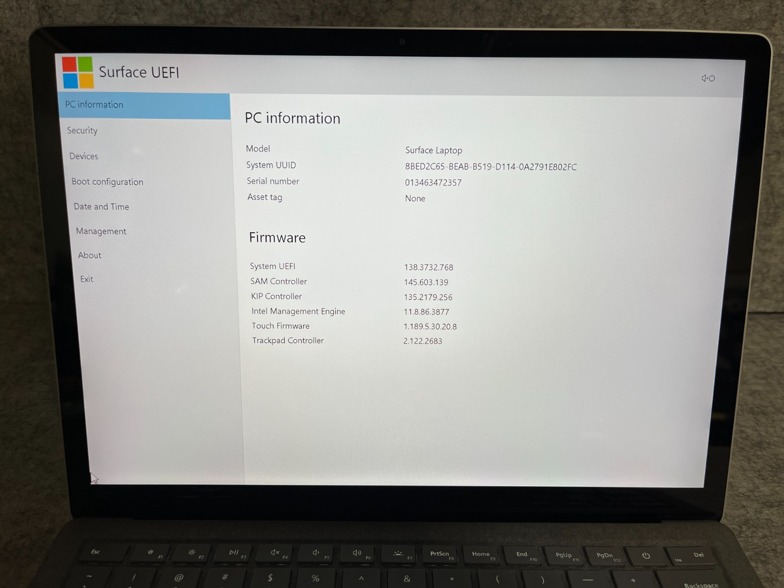Microsoft Surface Laptop i7-7660U @ 2.5GHz 16GB 512GB SSD Touch screen W-11 Pro