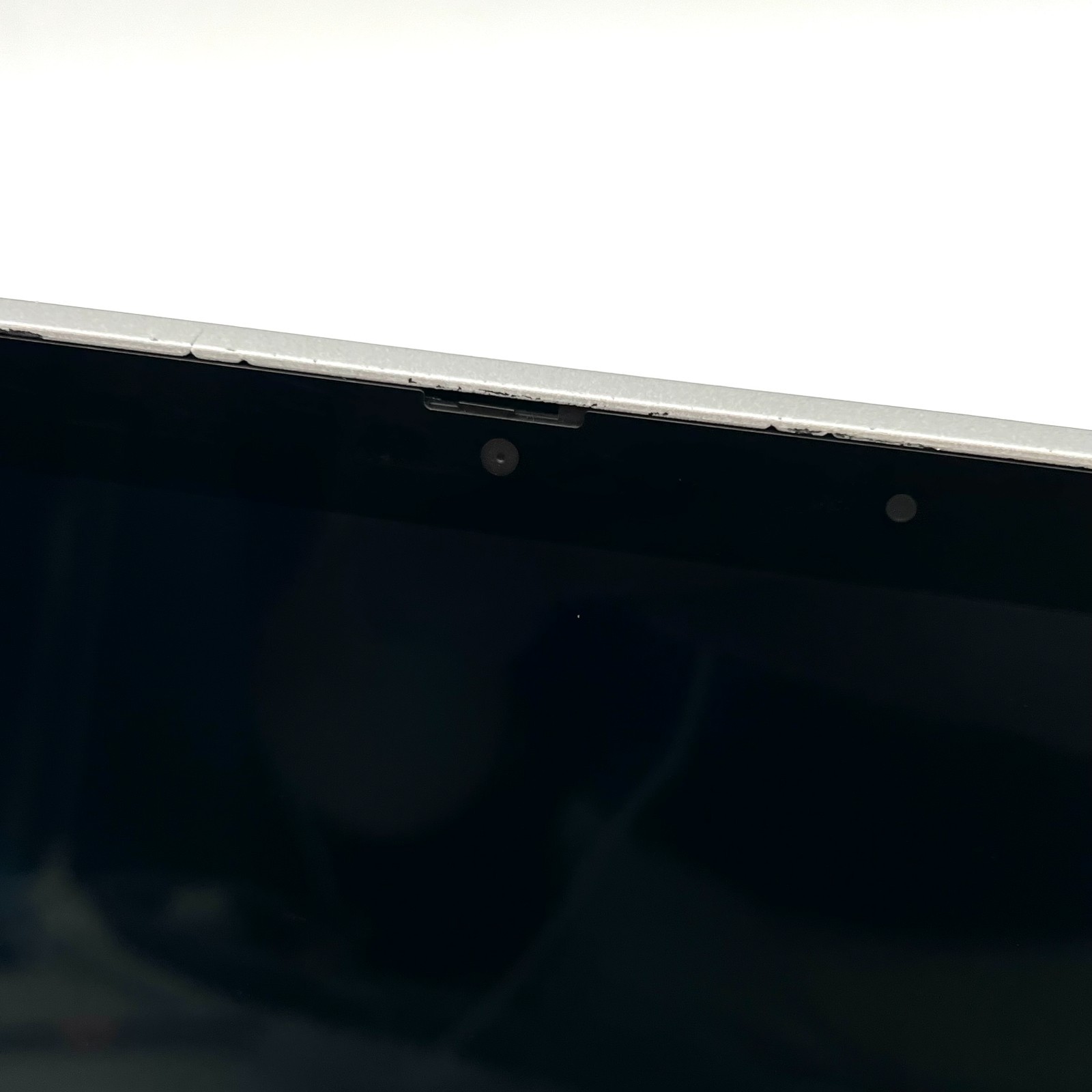 Dell Latitude 5330 13″ i5-1235U 8GB RAM 256GB SSD No OS | TESTED USED – POOR