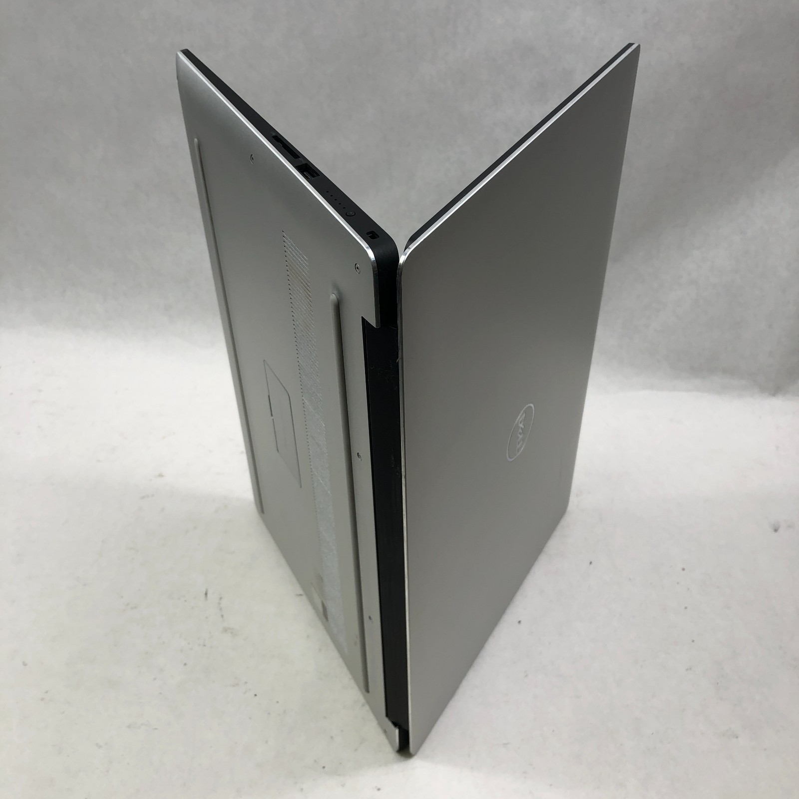 Dell Precision Laptop 5540 4K Intel i9-9880H 2.3 GHz 1TB SSD 32GB RAM T2000 W11