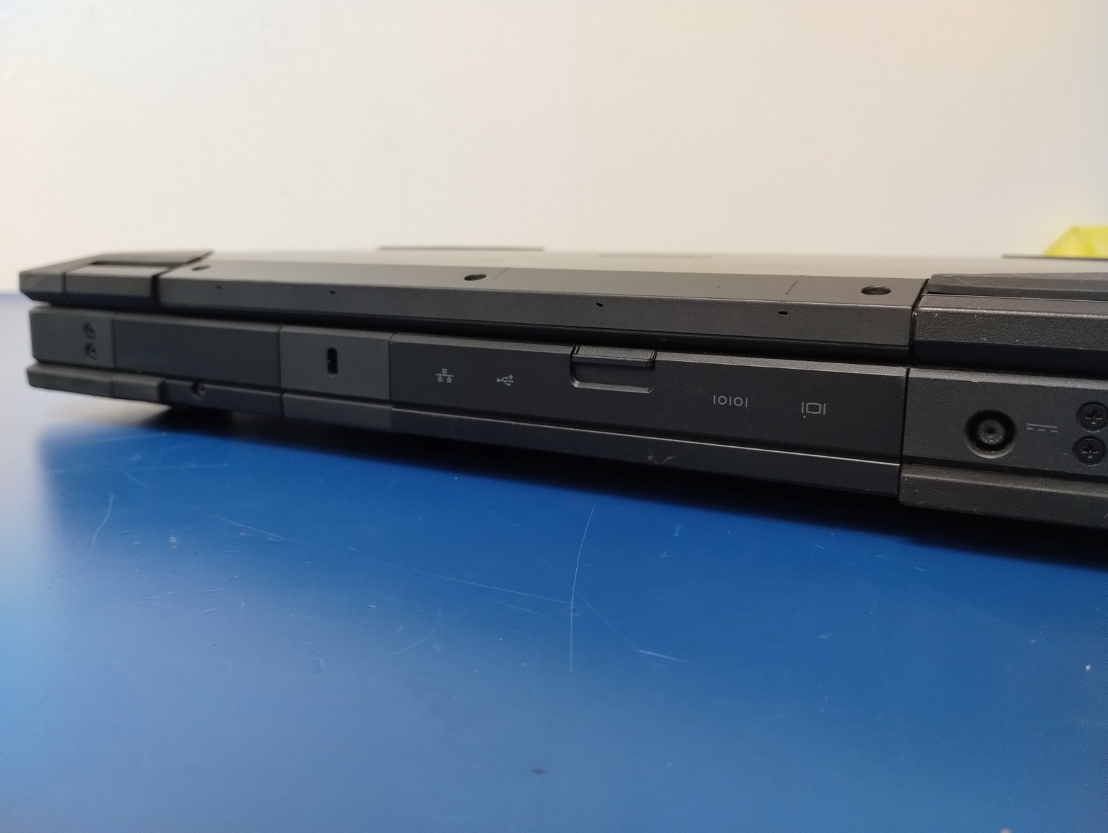 DELL LATITUDE 5404, Intel Core i5-4310U, 2.00 GHz, 12 GB RAM, 512 GB M.2