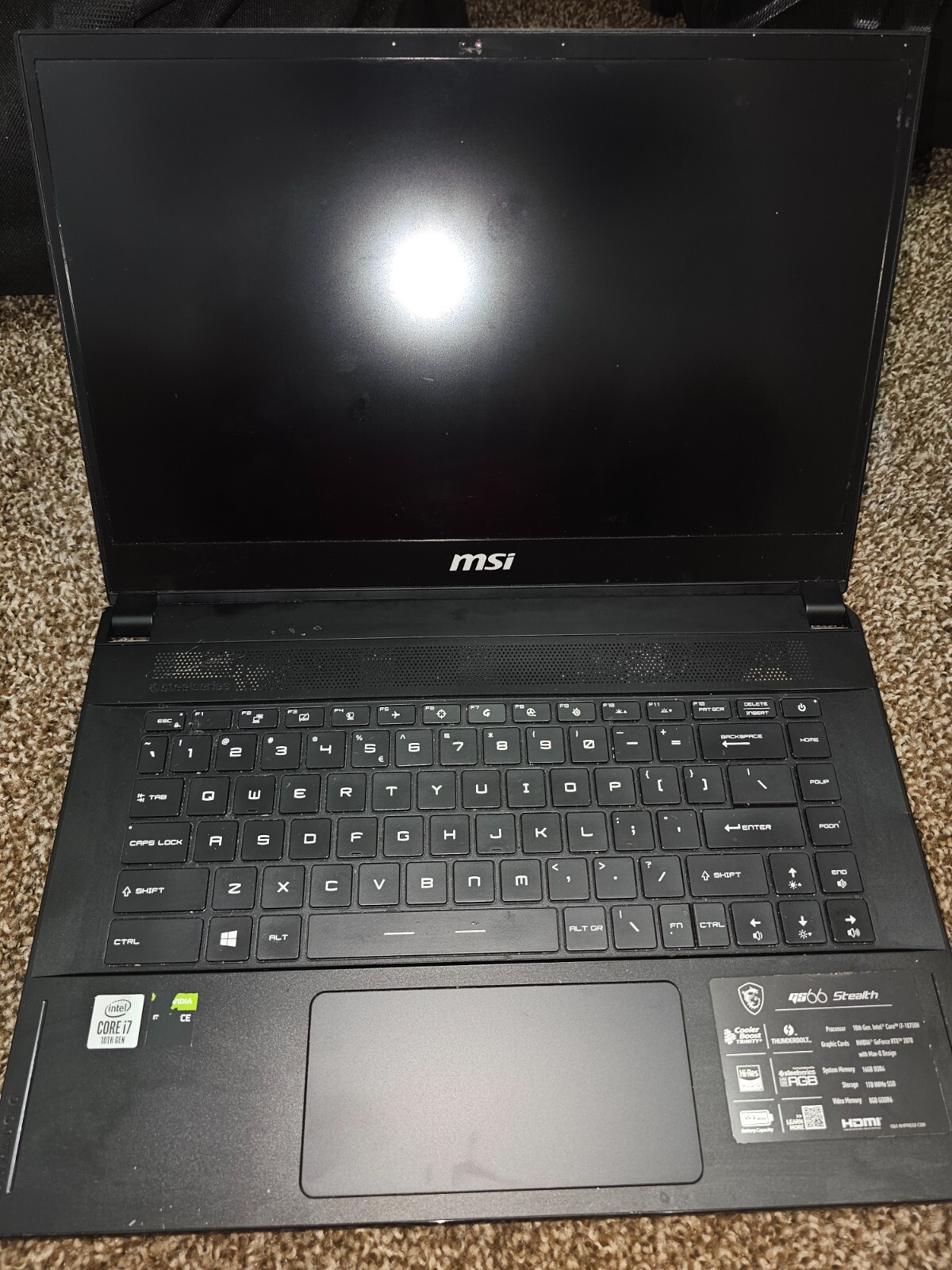 MSI GS66 Stealth 2070 + Samsung G3 Monitor + Mouse+ PS4 Controller + Mic