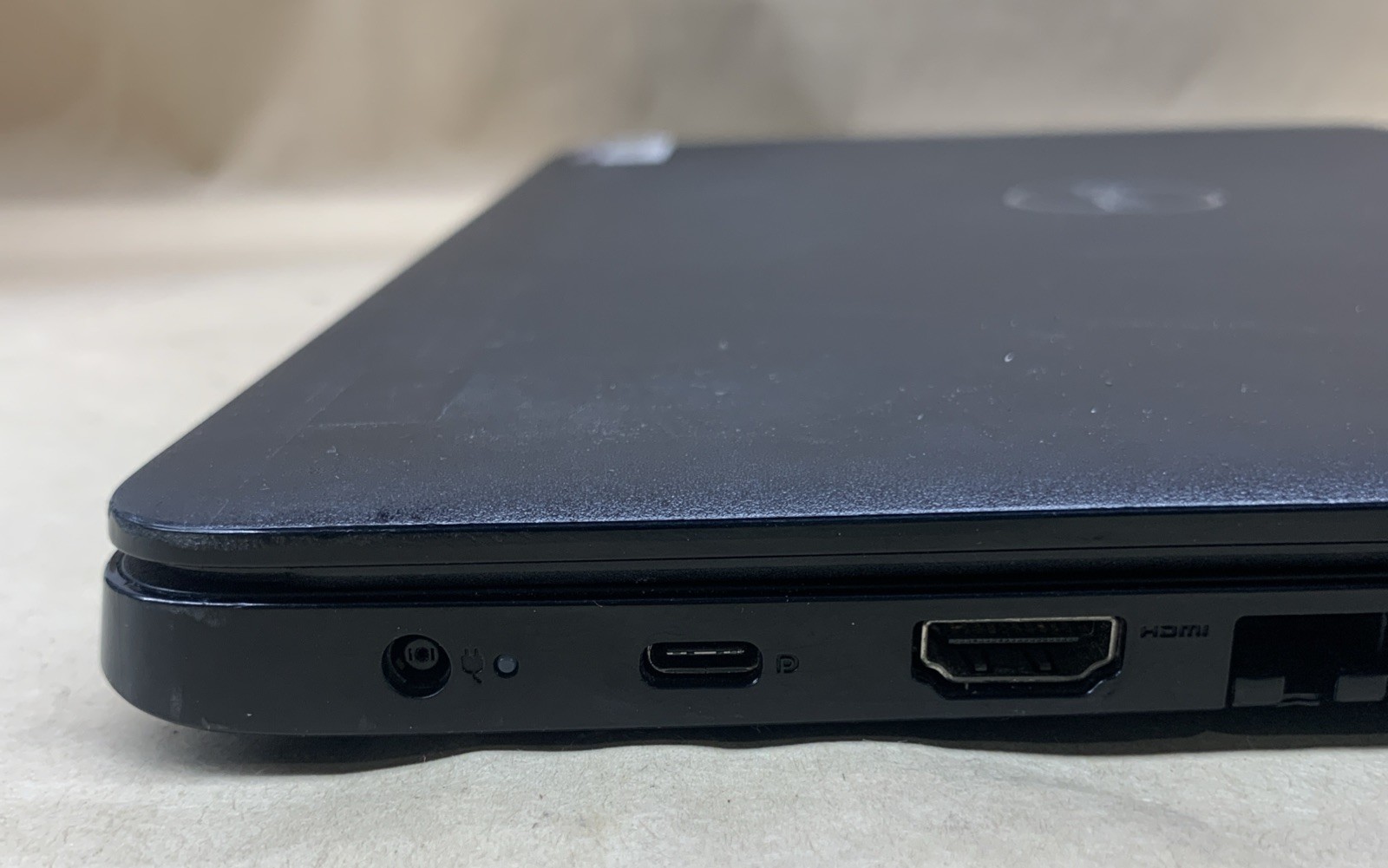 Dell Latitude 3500, Intel Core i7-8565U@1.8GHz, No RAM, NVidia MX130, No SSD/OS