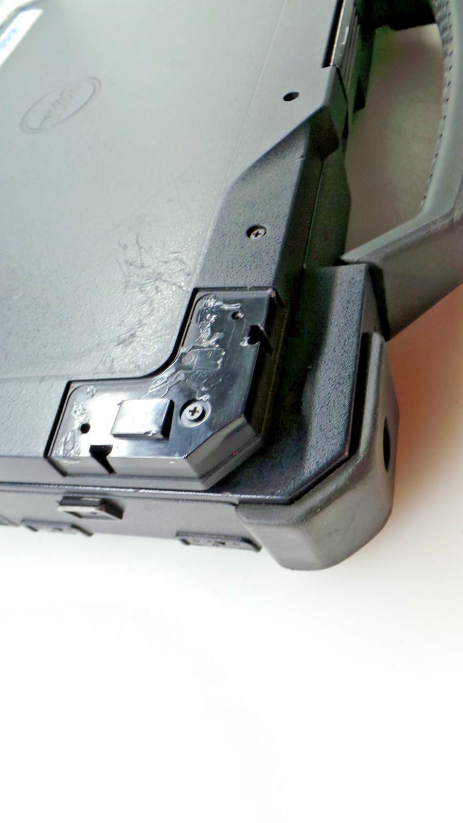 Dell Latitude 14 Rugged 7404 14″ | i5-4300U 1.90GHz | 4GB RAM 128GB SSD | NO OS