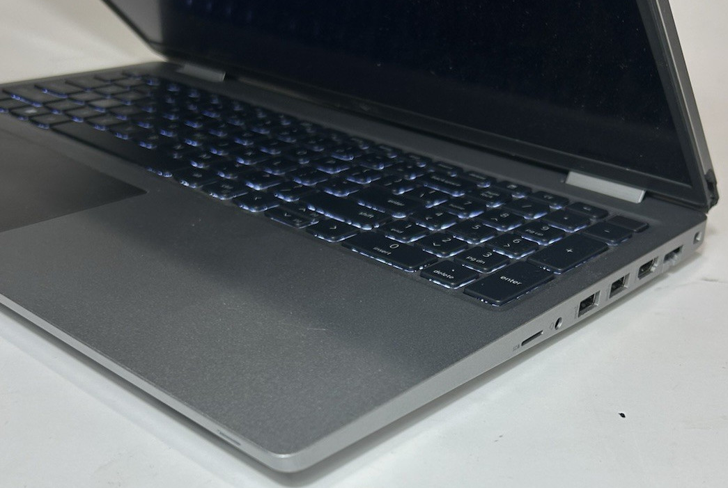 Dell Latitude 5530 15.6″ Laptop Intel i5-1245U – 8GB RAM – 256GB NVMe – W11P