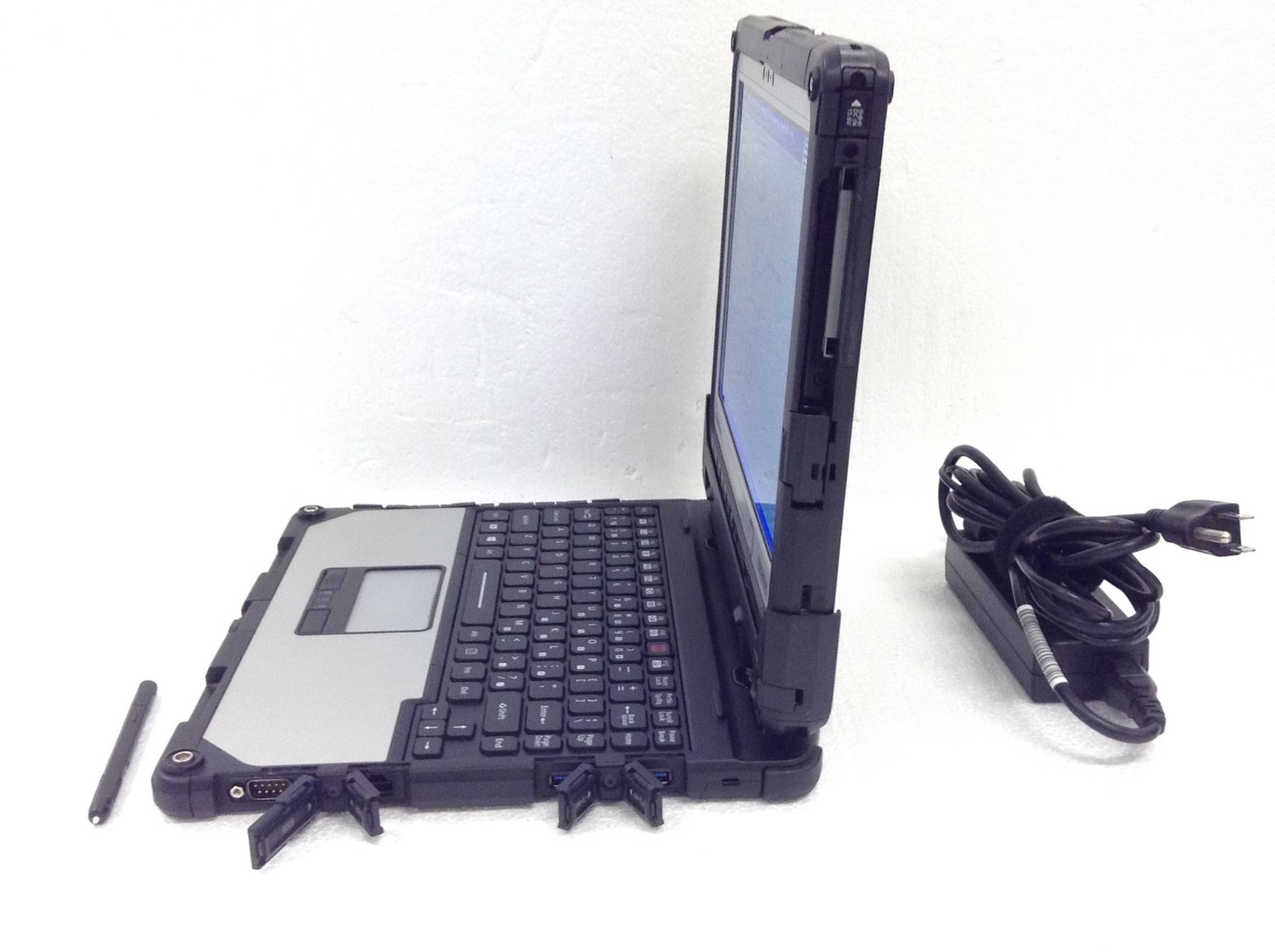 Panasonic Toughbook CF-33 MK1 Touch i7-7600U w/5K Hours, 16GB, 256GB, 2x Batt