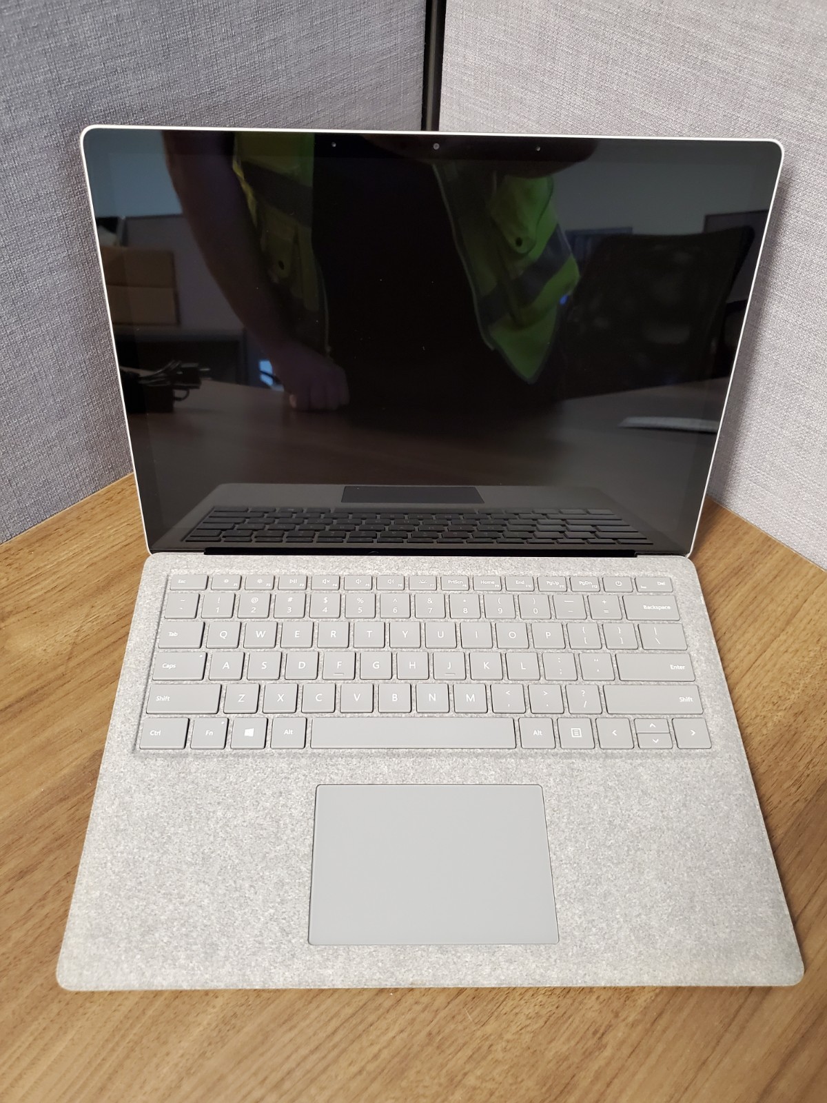Microsoft Surface Laptop 2 | i5-8350U | 8GB RAM | 128GB SSD | Win11 Pro | Silver