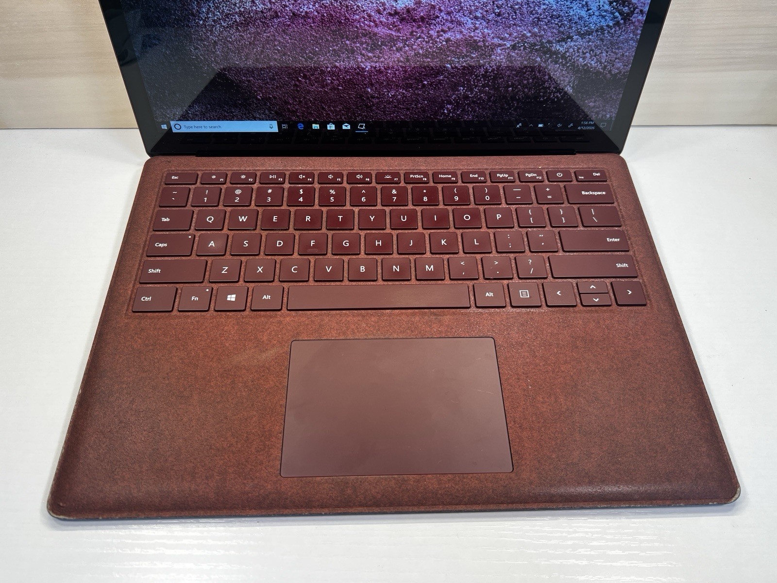 Microsoft Surface laptop 2 13.5″ (256GB, Intel Core i5 8th Gen. 1.60 GHz, 8 GB)
