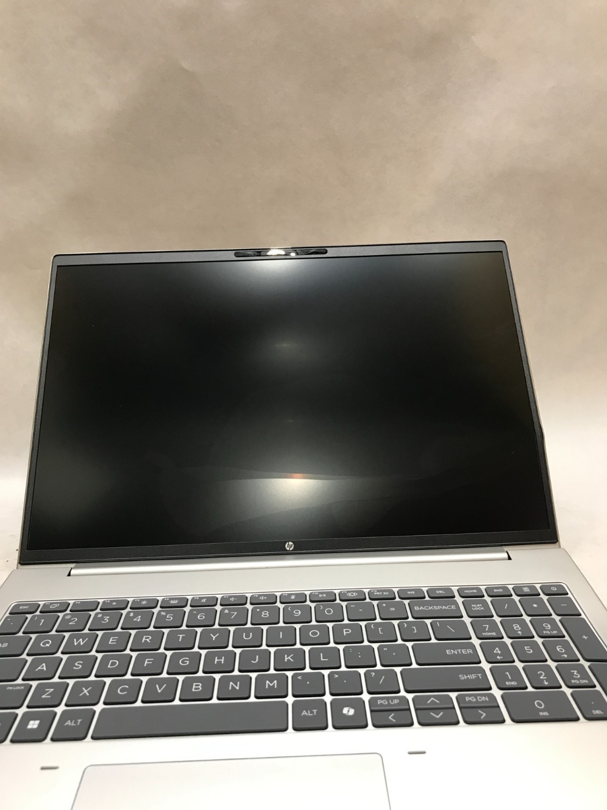 HP ProBook 465 G11 16″ Ryzen 7000 Series NO RAM NO SSD/OS For Parts READ DESC DW