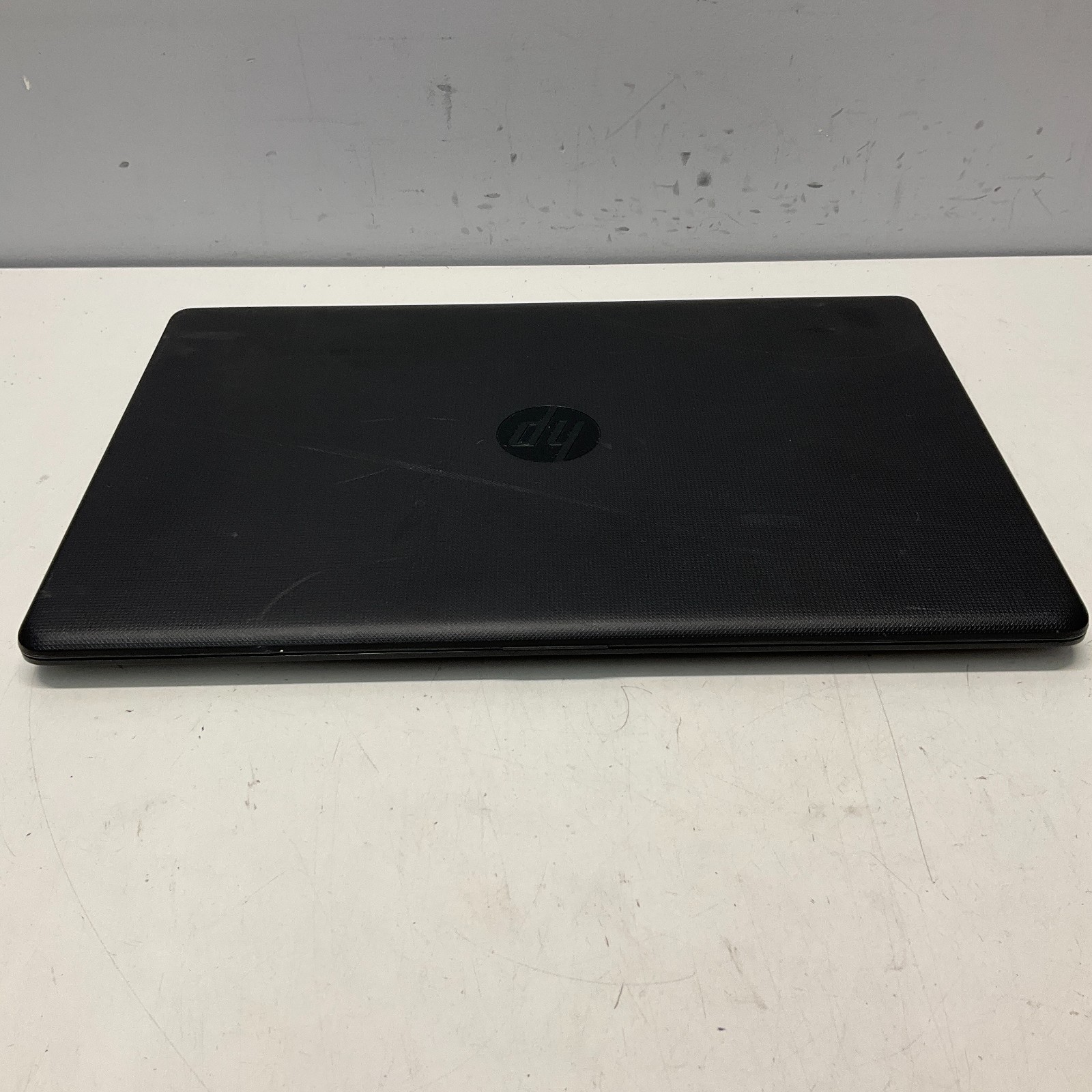 HP 17-AK061NR 17.3″ Laptop AMD A9-9420 4GB 250GB SSD Windows 10 Pro NO BATTERY