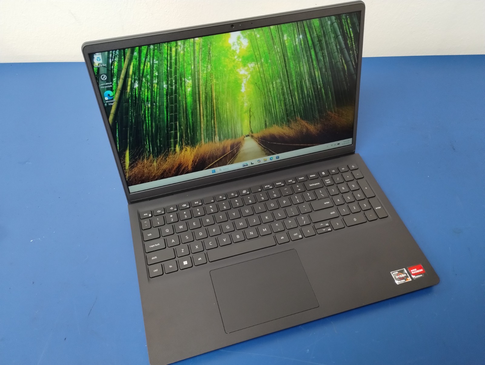 DELL 15 DC15255 G8MK9,, AMD Ryzen 7 7730U, 2.00 GHz, 16 GB RAM, 512 GB NVMe