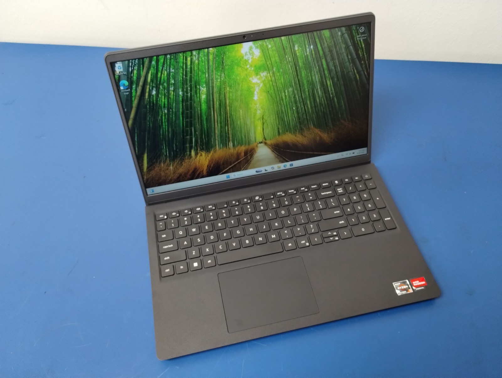 DELL 15 DC15255 G8MK9, AMD Ryzen 7 7730U, 2.00 GHz, 16 GB RAM, 512 GB NVMe