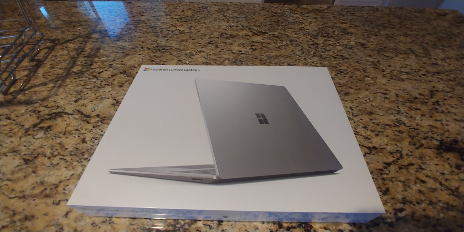 Microsoft Surface Laptop 5 15″ (256GB SSD, Intel Core i7 12th Gen., 4.70 GHz,…