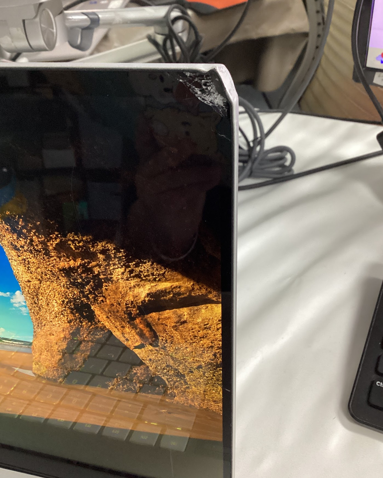 Razer Blade 15 Base 15.6″ 4K OLED Laptop (i7-10750H, RTX 2070, 16GB, 512GB SSD)