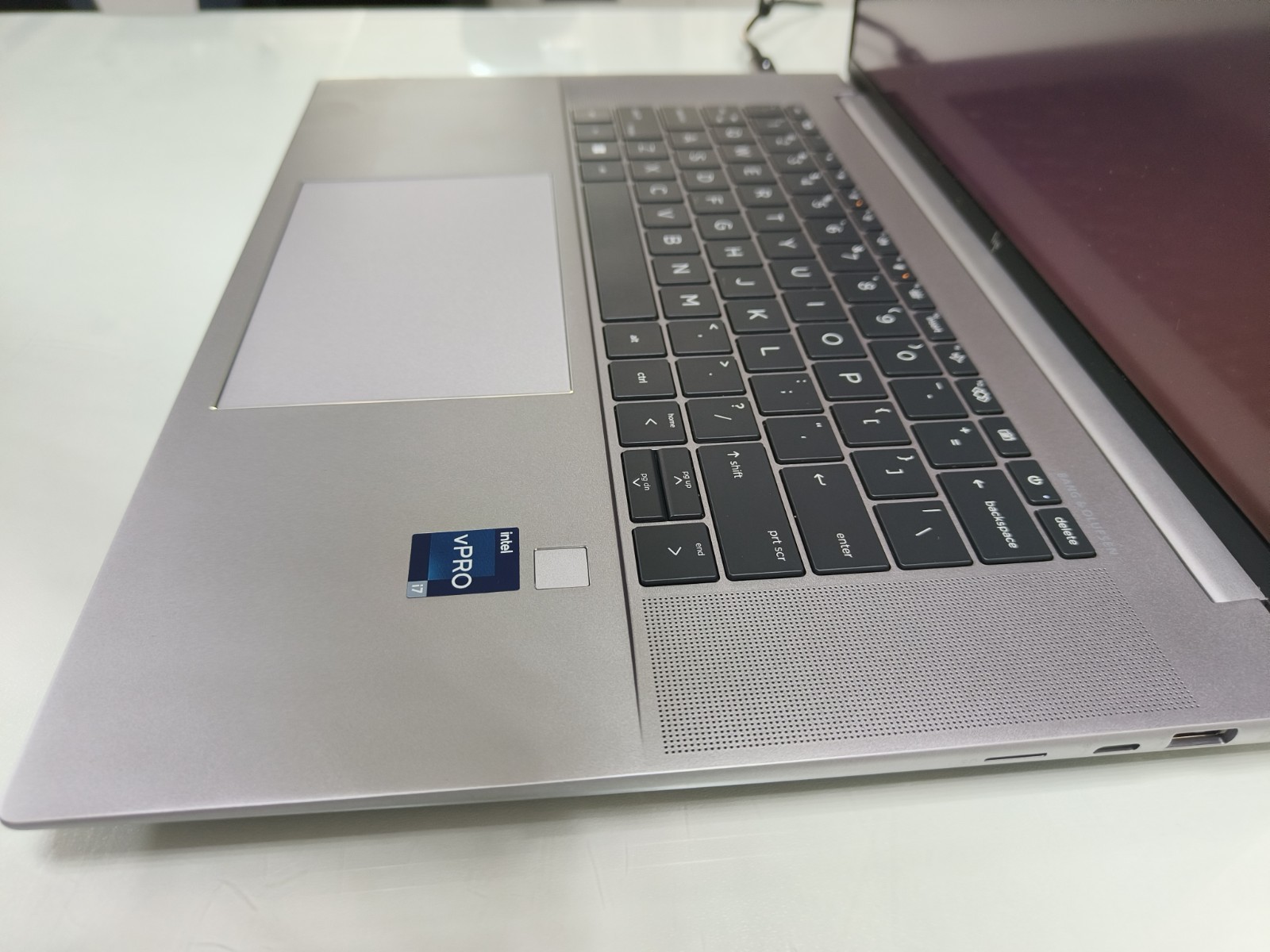 HP ZBook Studio G10 i7-13700H 32GB RAM 512GB SSD 16″ WUXGA Win11 Very Good