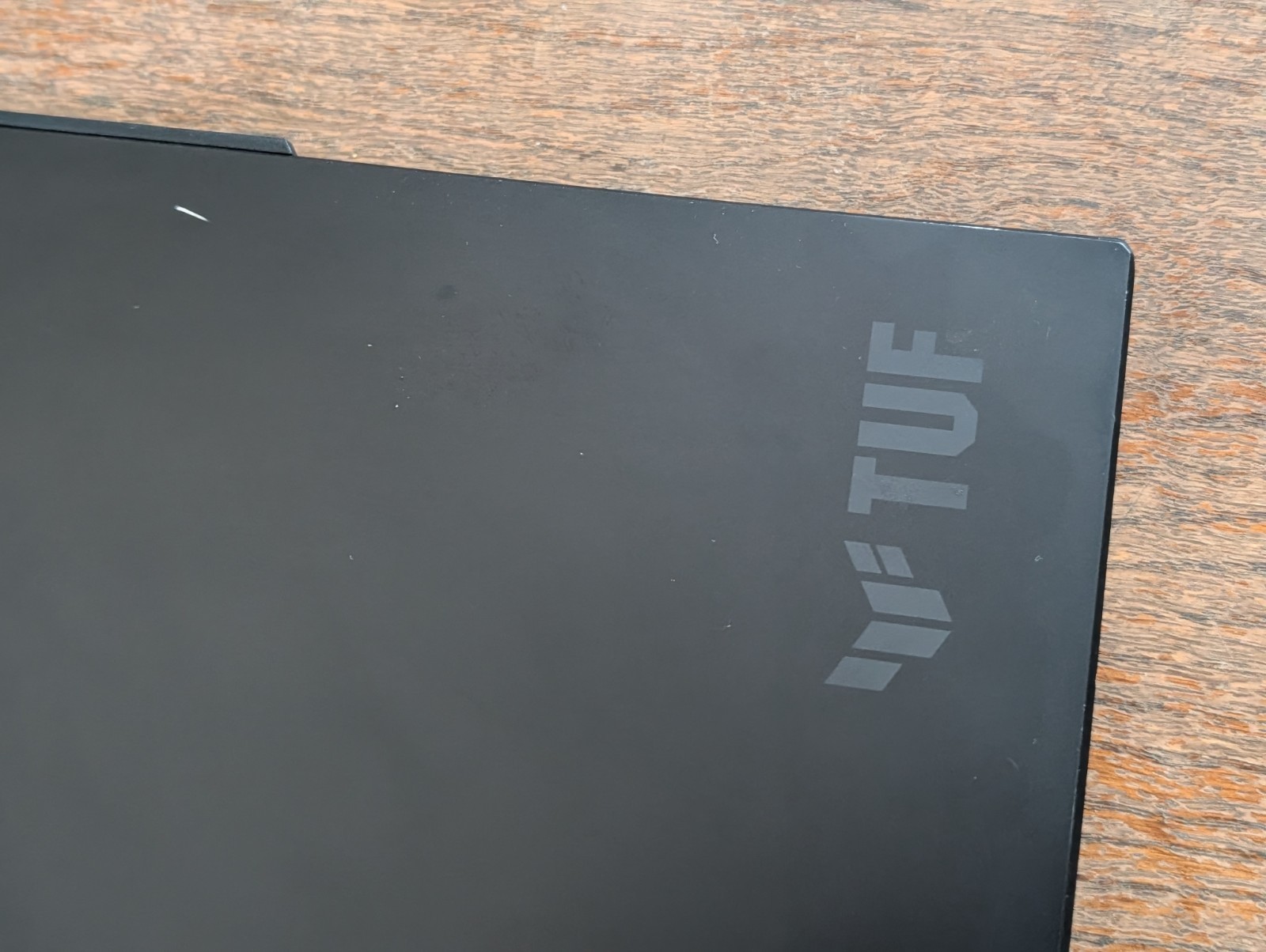 Asus TUF A16 FA617NS 15.6″ AMD Ryzen 7 7735HS Radeon RX 7600S Gaming Laptop