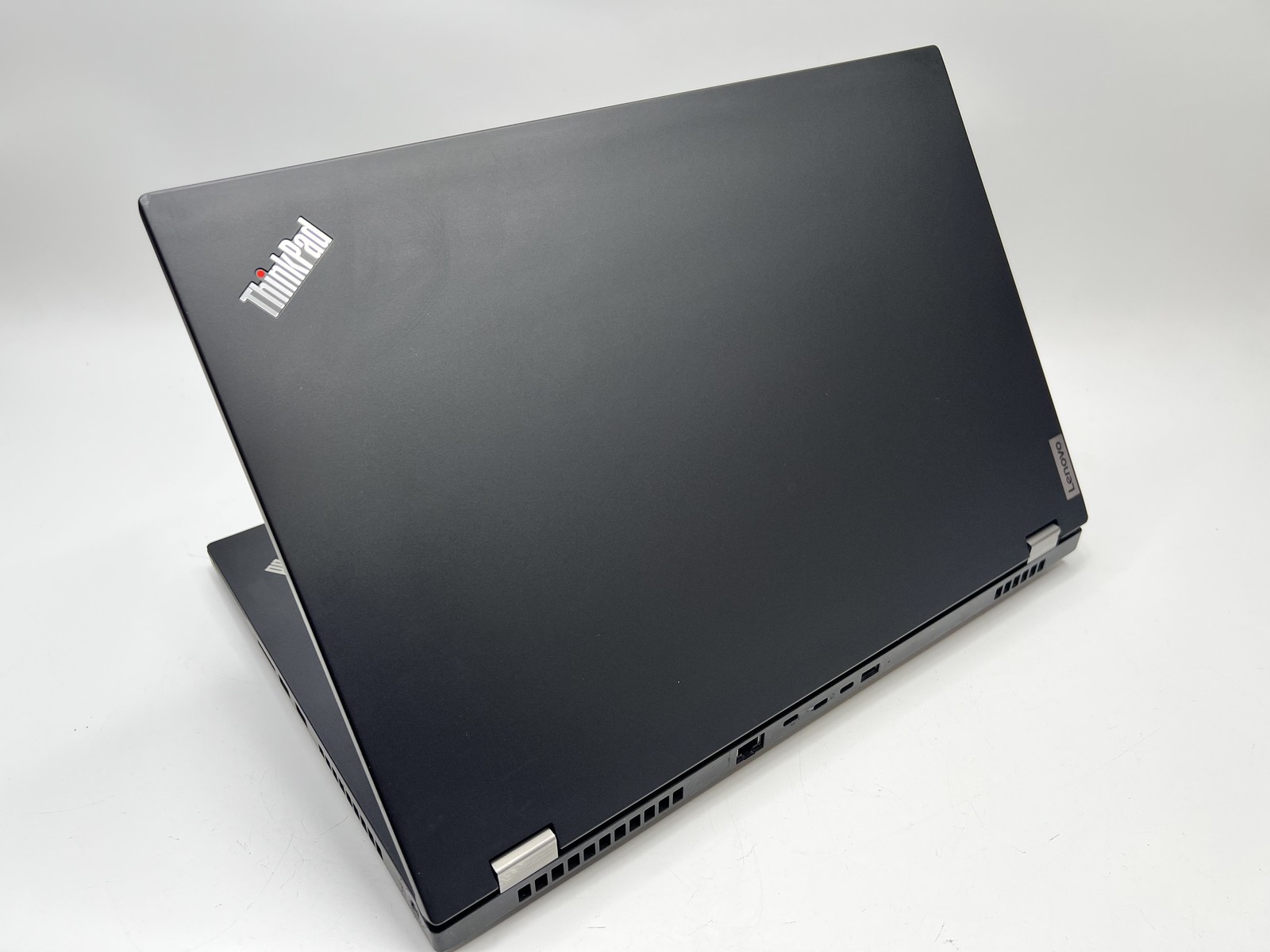 Lenovo ThinkPad P17 Gen 1 17.3″ FHD i7-10750H 16GB RAM 512GB SSD T2000 W11 Pro