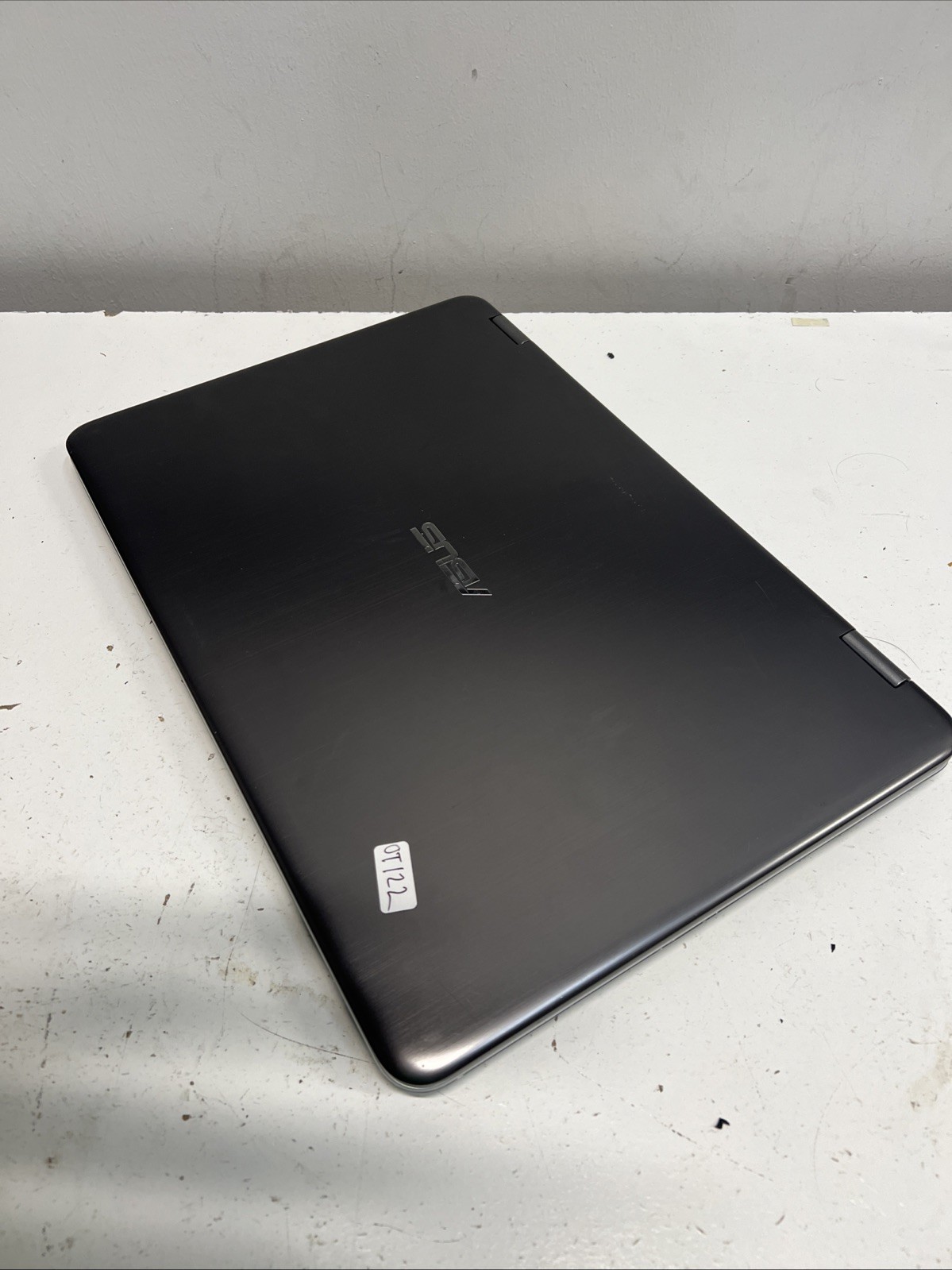 ASUS 2x i5-1135G7 | 1x i5-4200U | 1x i5-7200U | 1x R3-3200U | 1x Pen 4415U