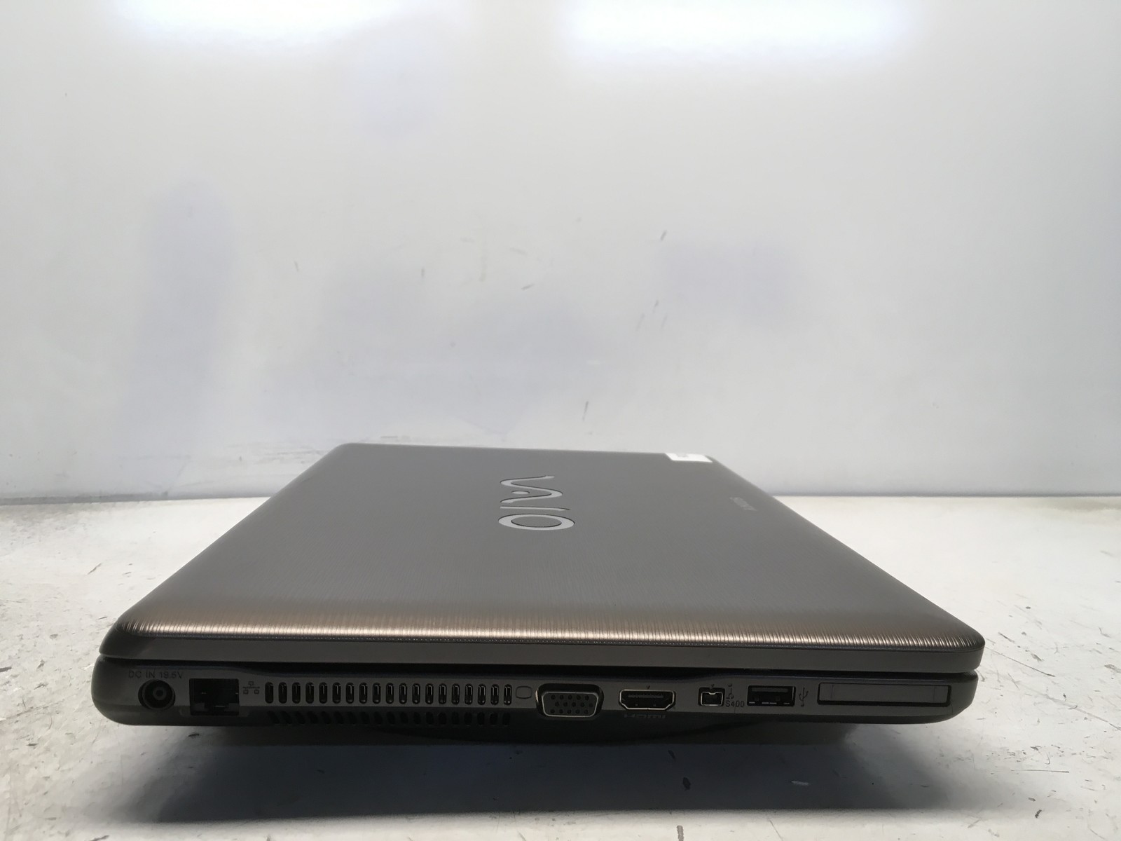 Sony Vaio VGN-NW270F Intel Core 2 Duo T6600 2.2GHz 2 GB NO HDD No Batt