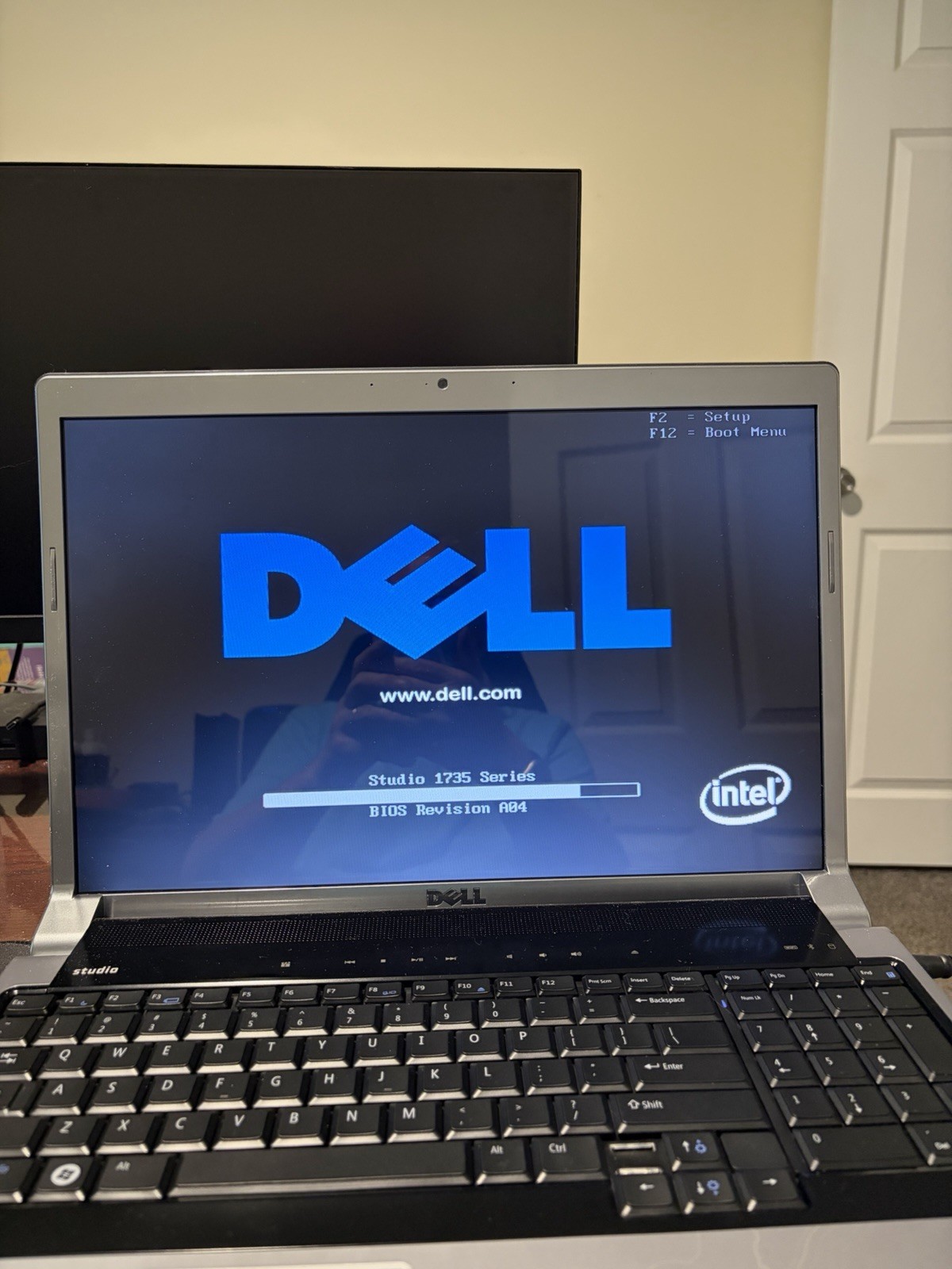 Dell Studio 1735 17″ Laptop Core 2 Duo 2.00GHz 3GB 320GB HDD Red AC