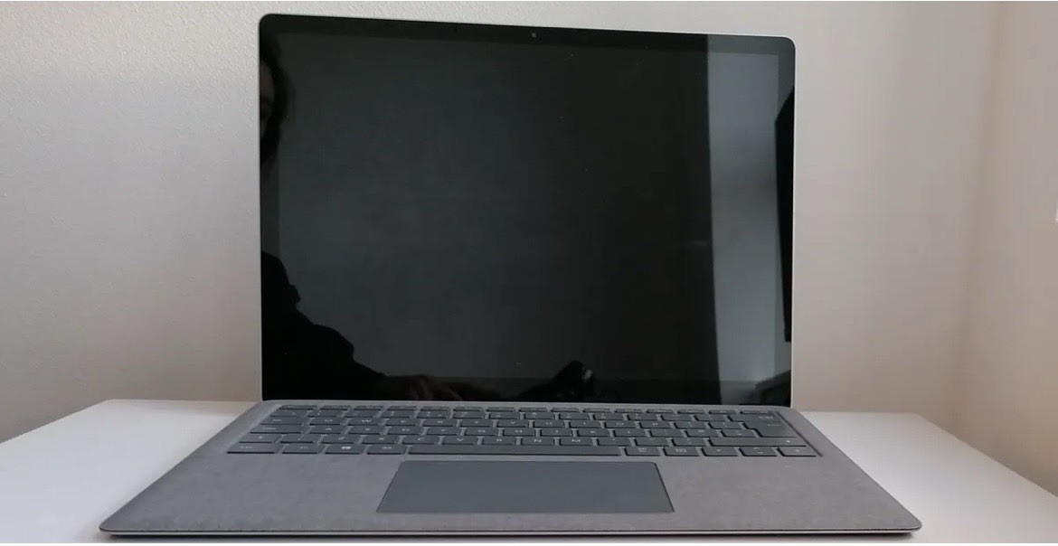 Microsoft Surface Laptop 13.5″ Blue Black Silver Beige USB-C Wi-Fi