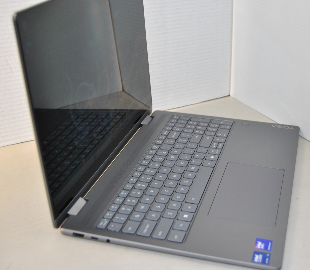 Lenovo Yoga 7 2 in 1 16ILL10, 16” WUXGA Touch Ultra 5 226V, 16GB, 1TBSSD, 11Home