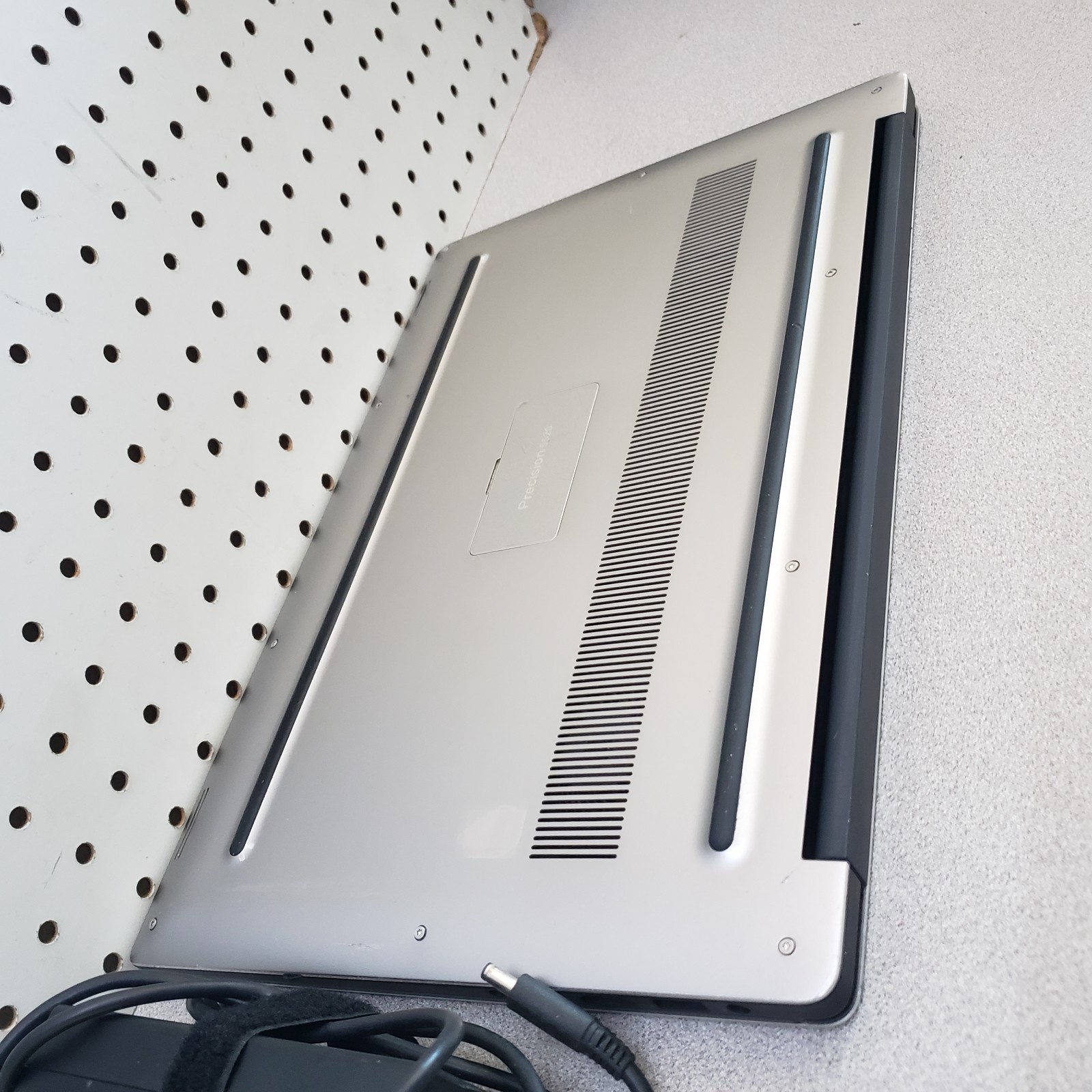 Dell Precision 5520 Touch . i5-7440HQ -16GB-512GB NVMe, WIN 11Pro, 2.80Ghz