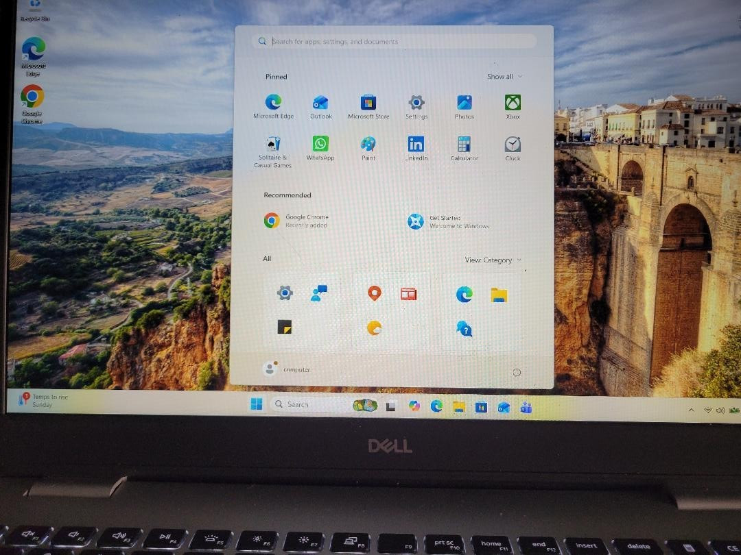 Dell Inspiron 5593 15.6 inch i7-1065G7 1.30GHz, 16GB,512 NVMe Touch screen.