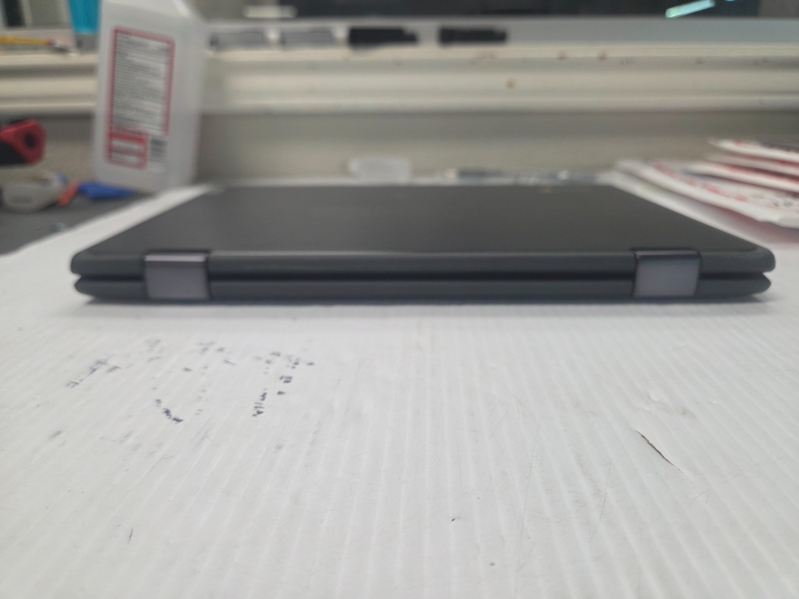 Lenovo 300e Chromebook 2nd Gen (Decent Condition) (AMD Radeon R4) (W/O Charger)