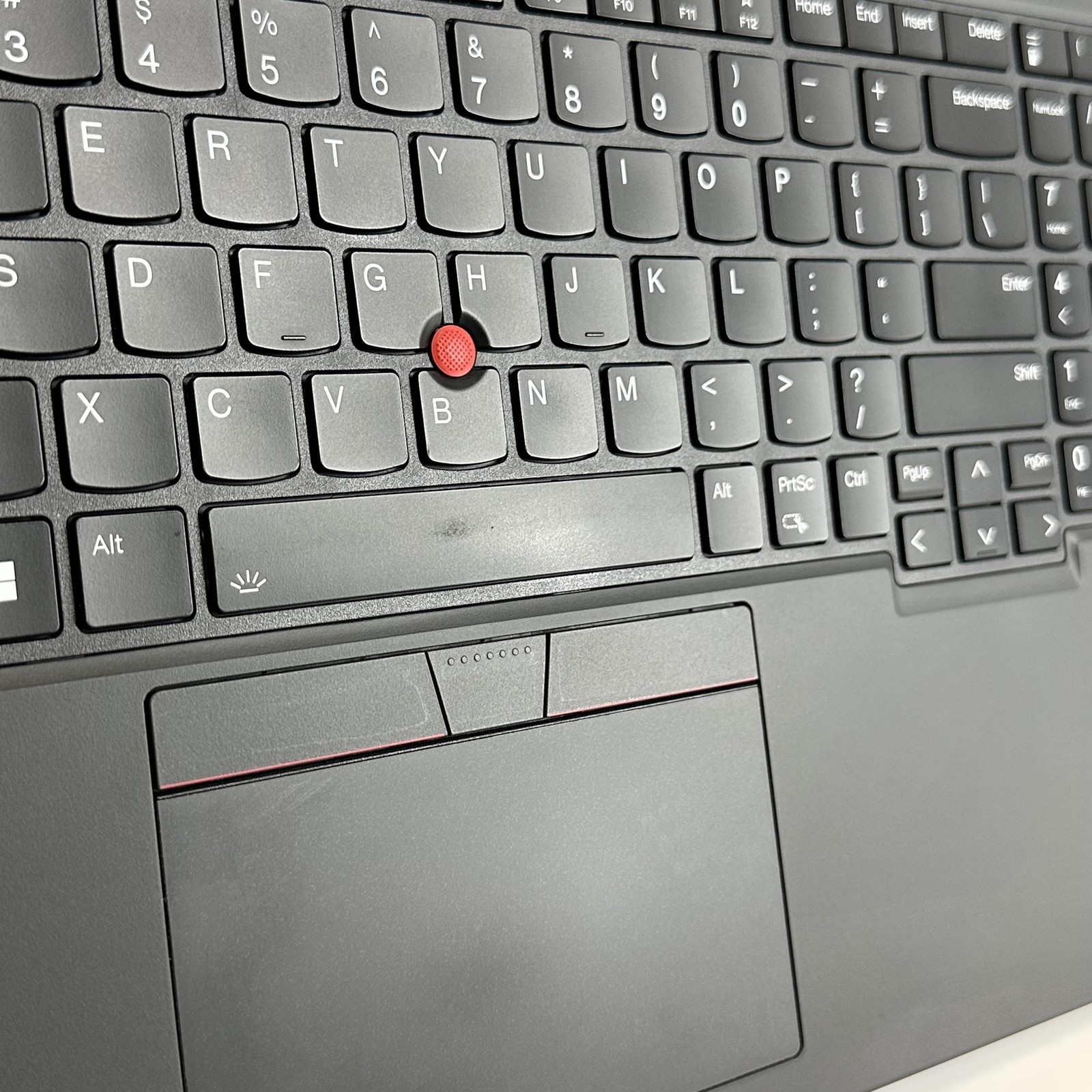 Lenovo ThinkPad P16s Gen 1 FHD+ TOUCH 2.1 GHz i7-1260P 16GB 512GB SSD T550 Good