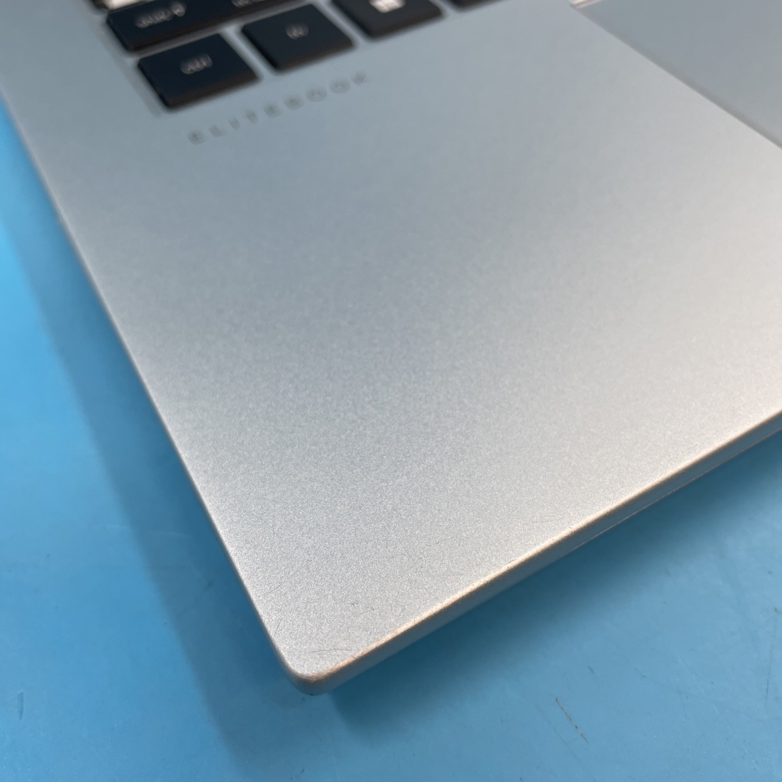 HP EliteBook 840 G11 | Ultra 5 135U | 32GB RAM | 512GB SSD | NO OS | 87% BATT