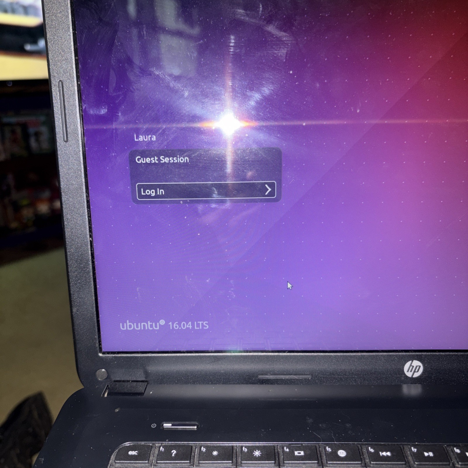 HP 2000 Laptop AMD E2 Vision For Parts/Repair Works