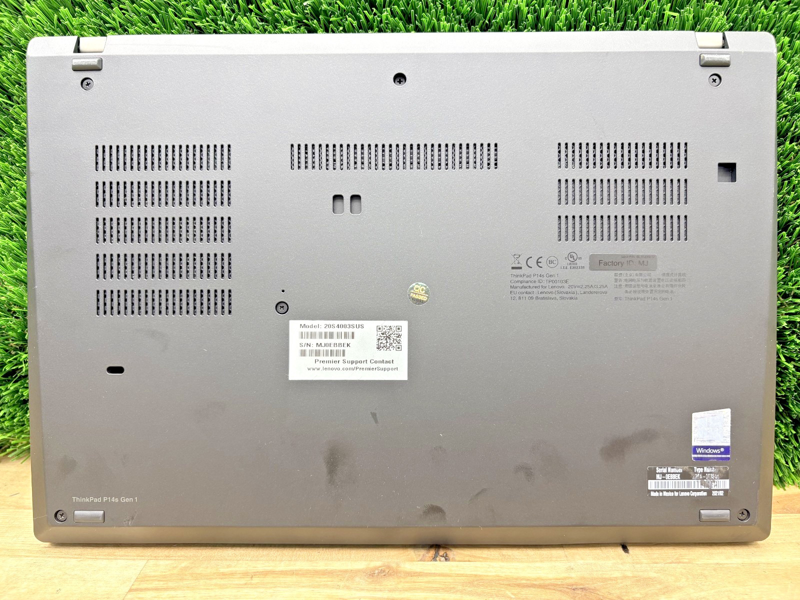 Lenovo ThinkPad P14s G. 1 Intel i7-10th Gen 1.80GHz 16GB RAM 256GB SSD W 11 Pro*
