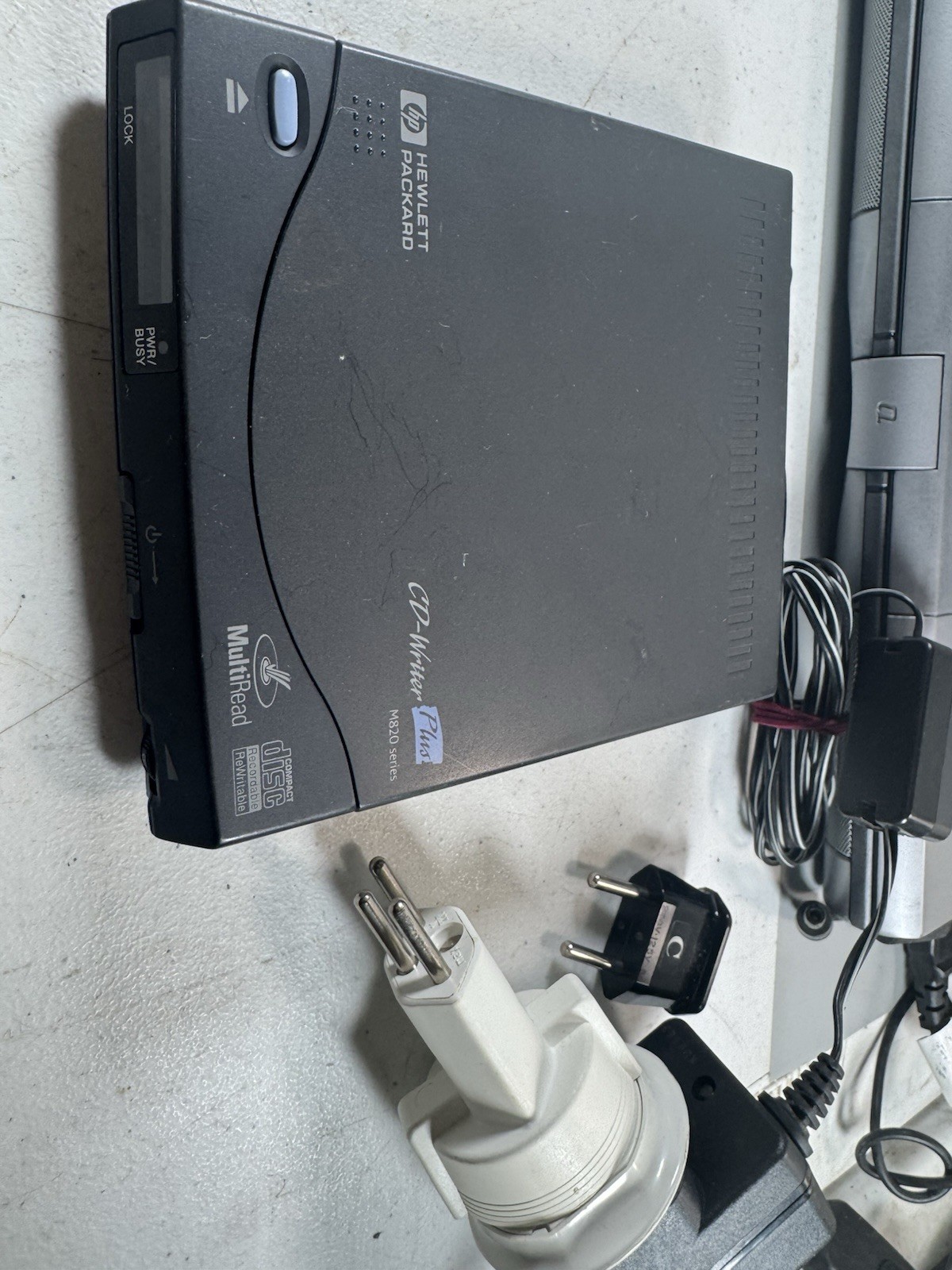 Compaq Presario 1700 Laptop Boots Windows 98 w/ Bag PSU HP CD-RW Dock