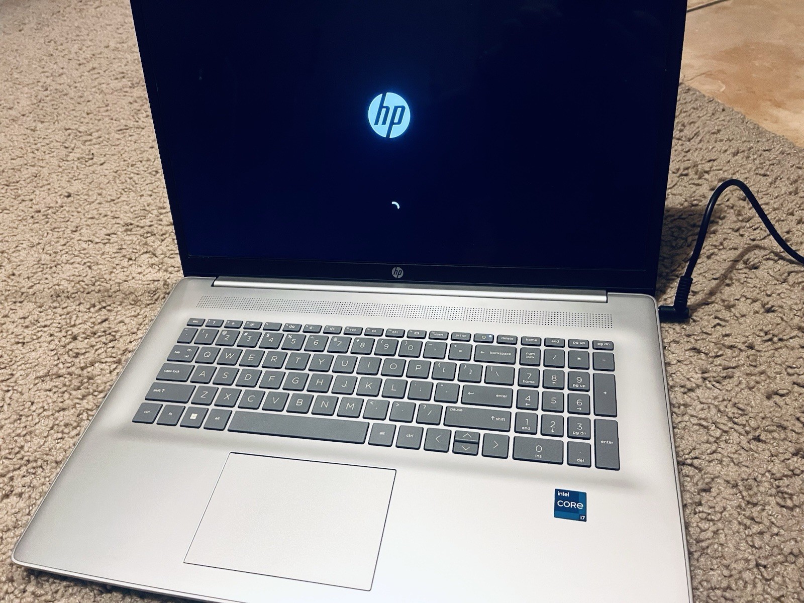 HP 17.3″ Laptop 17-cn3097nr Natural silver Windows 11 Home Intel® Core™ i7-1355U