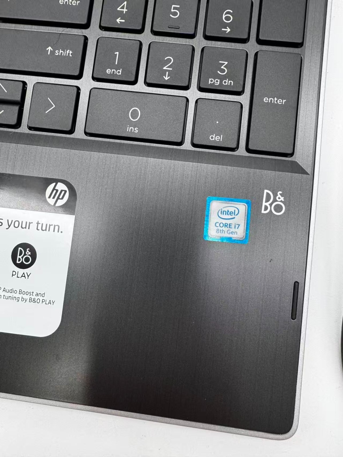 HP Pavilion x360 – 14″ i7-8th 4GB 256GB SSD Windows 10 Touchscreen Laptop