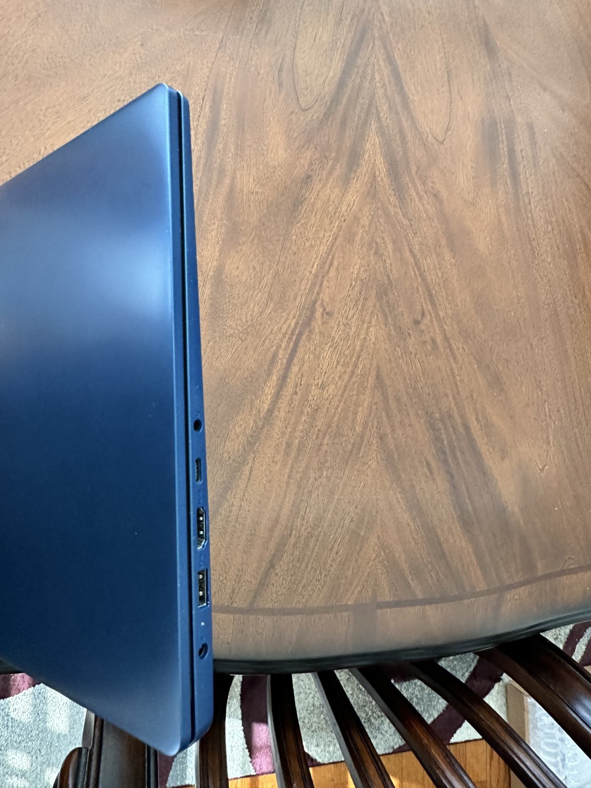 Lenovo IdeaPad Slim 3 15IAN8 15.6 inch Intel Core i3-N305 1.8 Ghz 8 Core