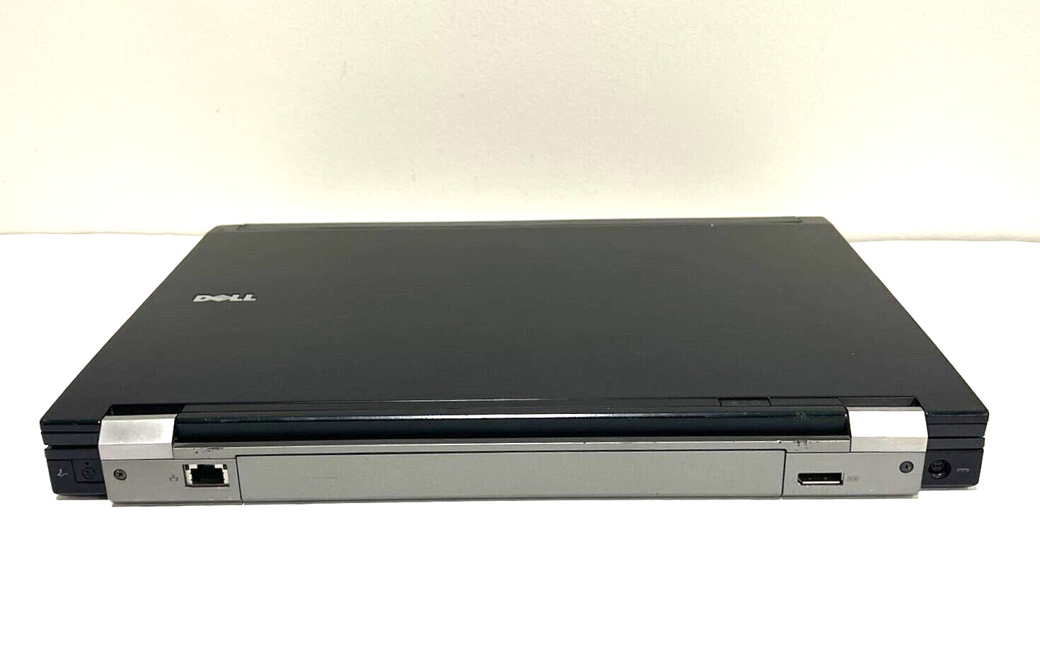 Dell Latitude E6500 15.4″ Core 2 P9600 2.66Ghz 2Gb Ram Laptop No HDD/Charger
