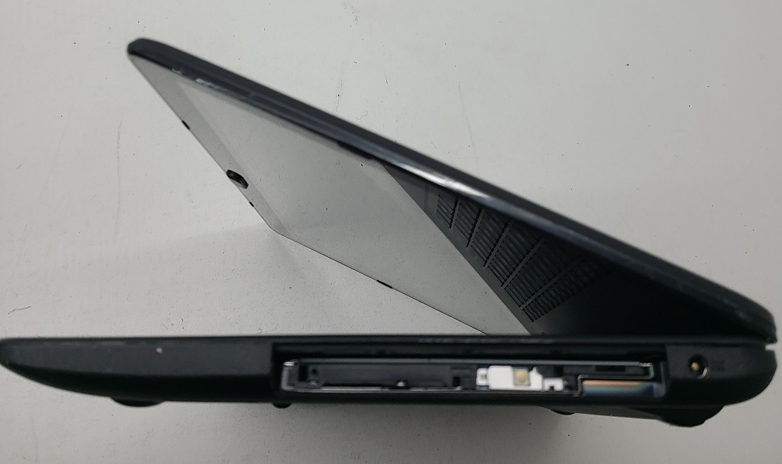 ASUS R752MA-MH21TQ 17.3″ Laptop Intel Pentium N3540 8GB Ram NO HD/OS (FL)