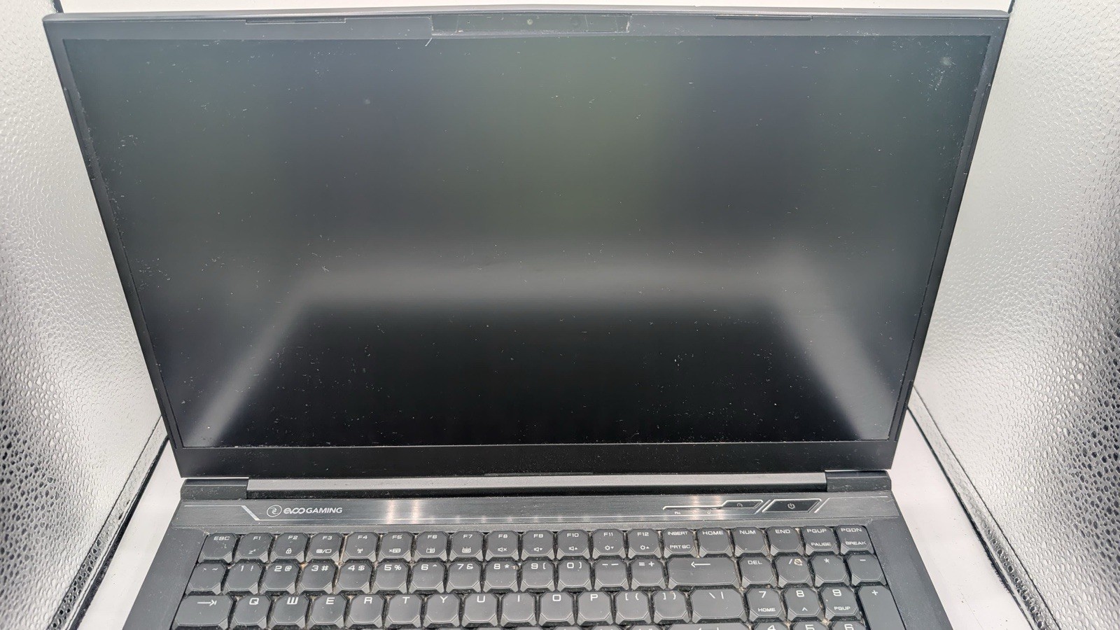 Evoo Gaming Laptop EG-LP6-BK 17.3 RTX GPU Untested No HDD No RAM