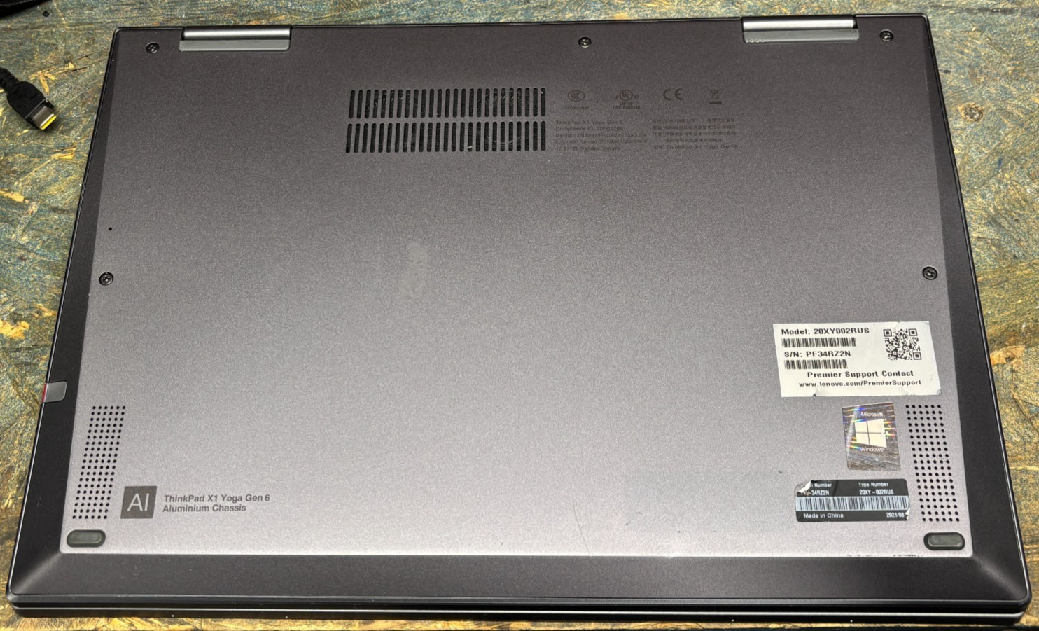 Lenovo ThinkPad X1 Yoga Gen 6 i7-1165G7 8GB RAM 256GB NVME