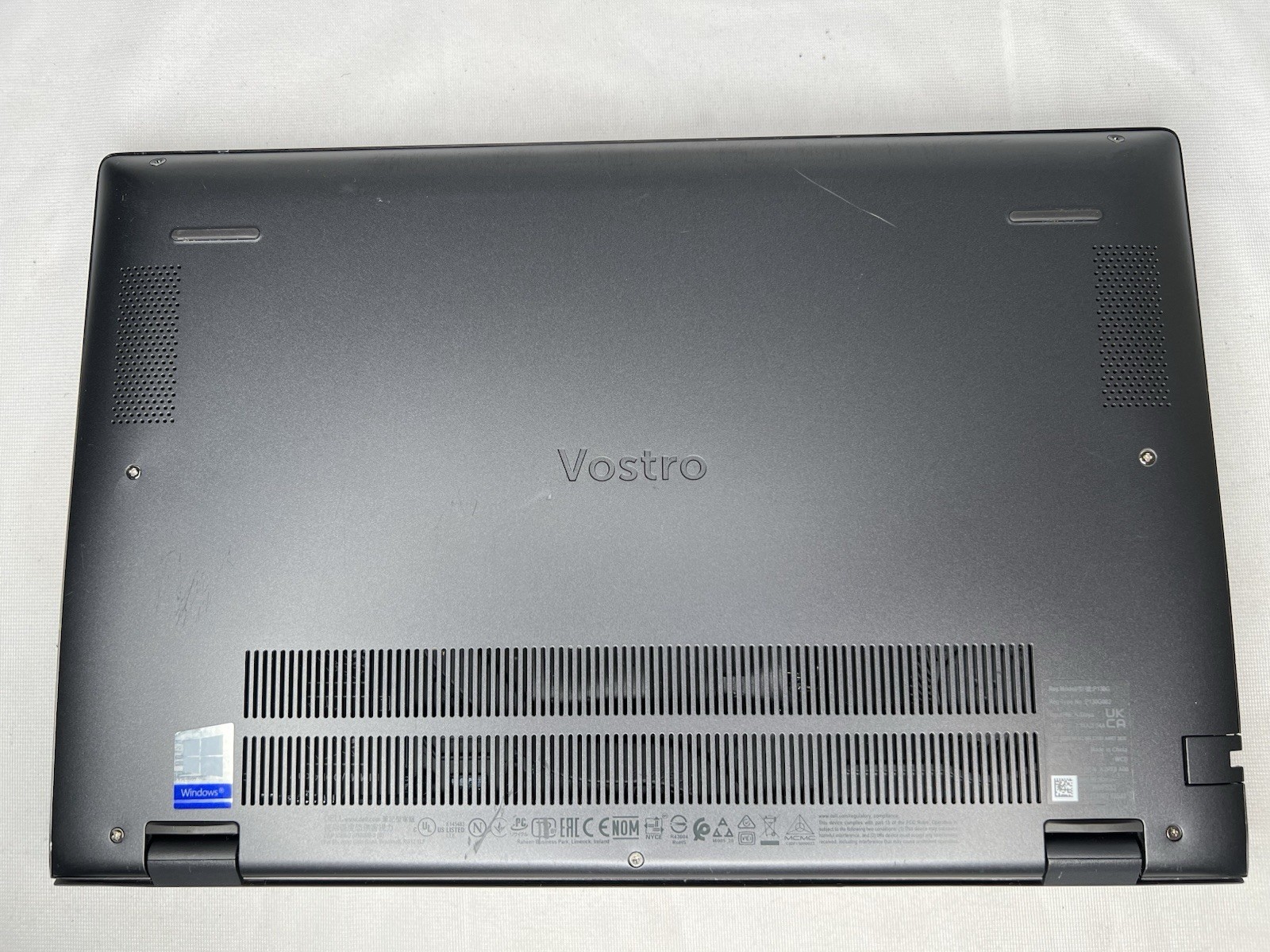 Dell Vostro 5402 14″ (i7-1165G7, 2.80GHz, 16GB RAM, 256GB NVMe SSD)Win11Pro wGPU