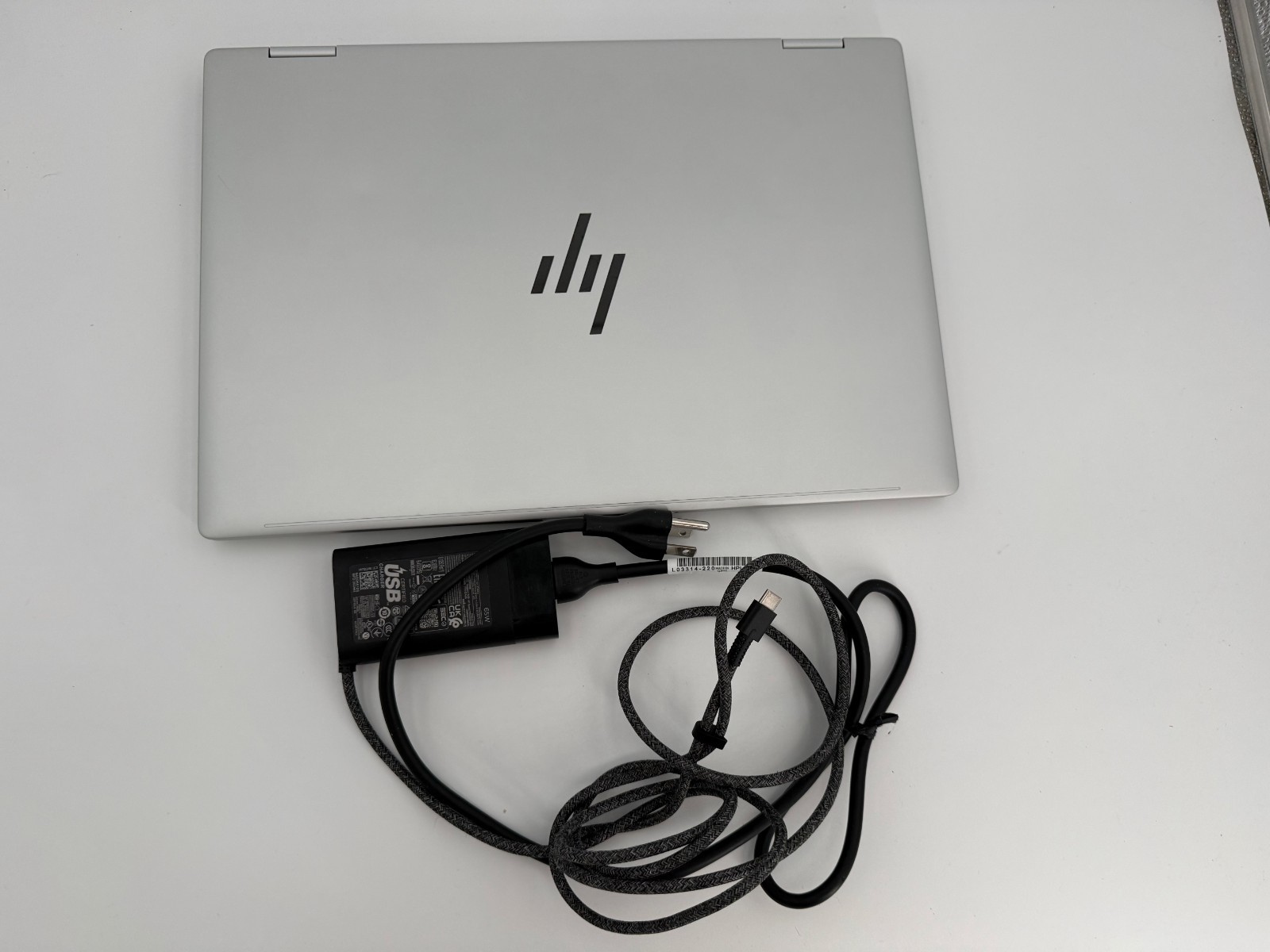HP Envy x360 2-in-1 Laptop 16-ac0097nr 16″ intel Core Ultra 7, 16GB, 1TB SSD, 2K