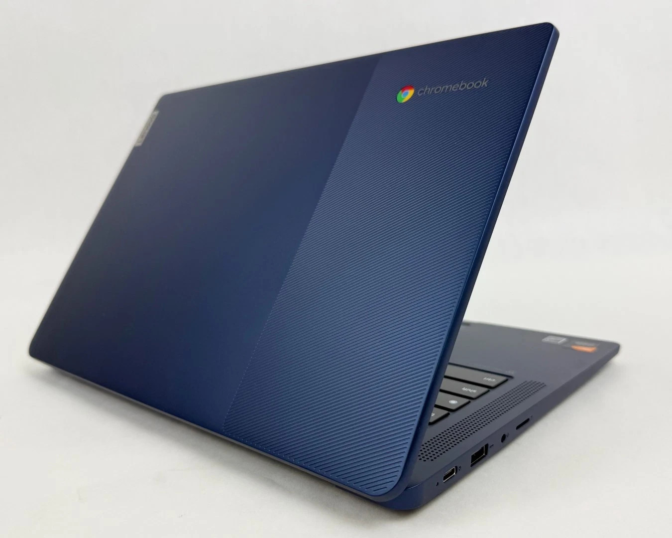Lenovo IdeaPad Slim 3 Chromebook 14″ MediaTek MT8186 4GB DDR4 64GB eMMC ChromeOS