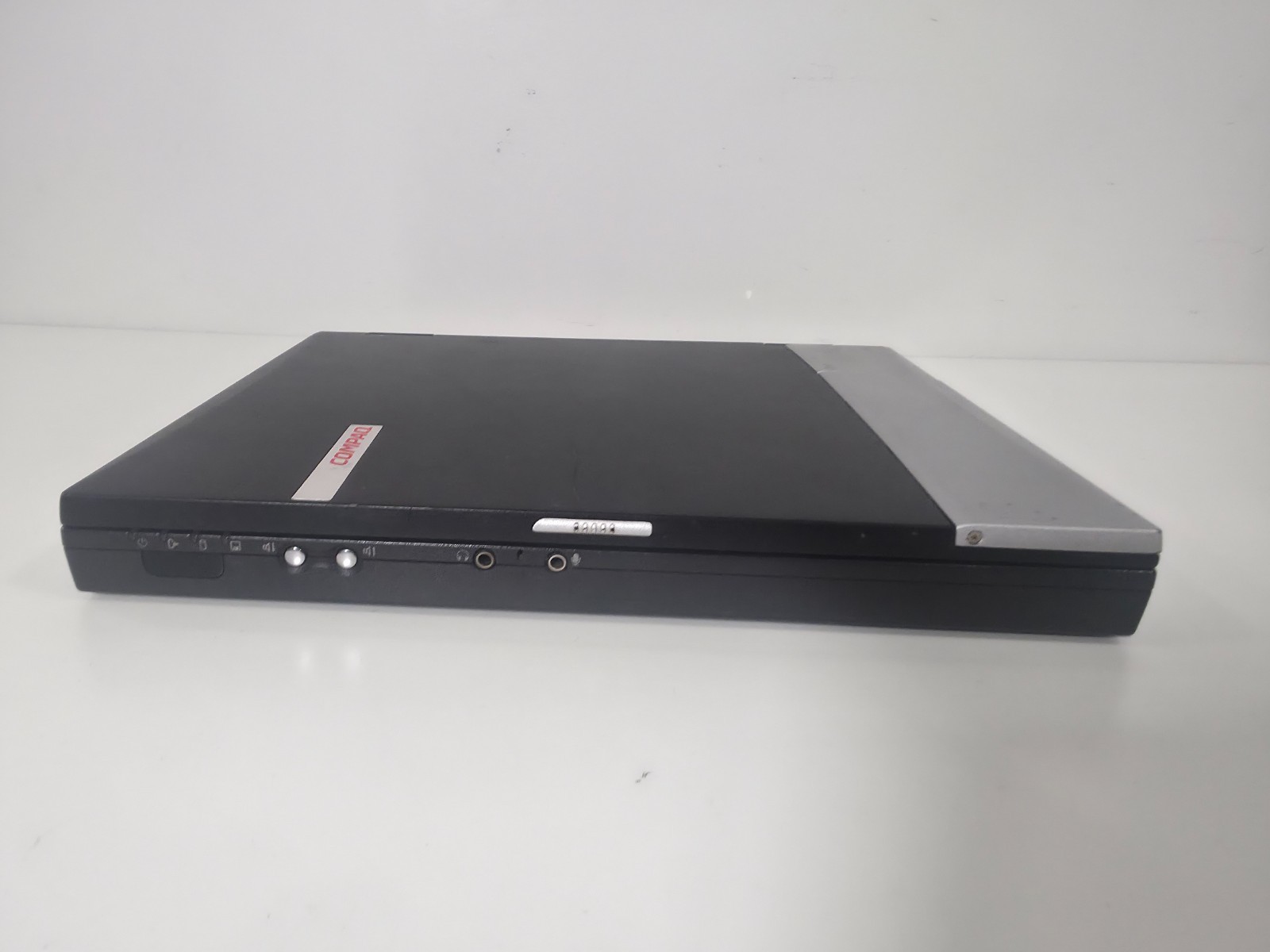 Vintage Compaq Evo N600c 14″ Laptop | Pentium III-M 866MHz | Boots to BIOS