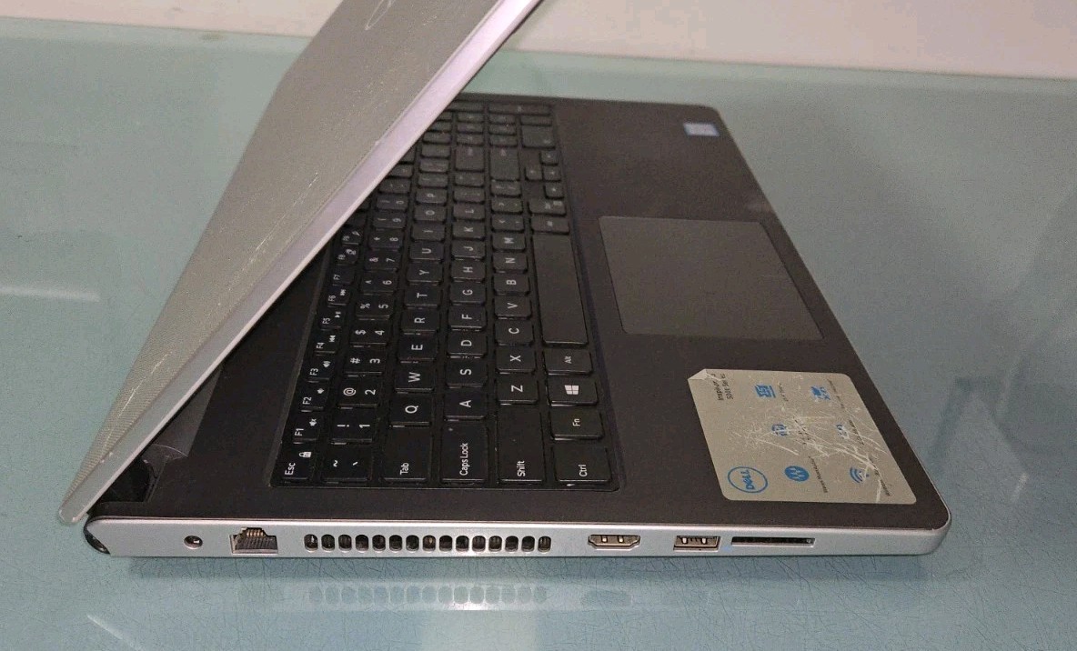 Dell Inspiron 15 5000 series – Intel i3-6100U/8GB RAM/ 1TB HDD /Win 10 Home