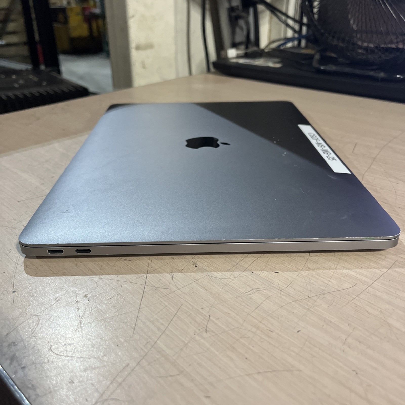 APPLE MACBOOK PRO 13″ MID-2017 CORE I5-7360U 2.3GHZ 8GB RAM NO HD ;