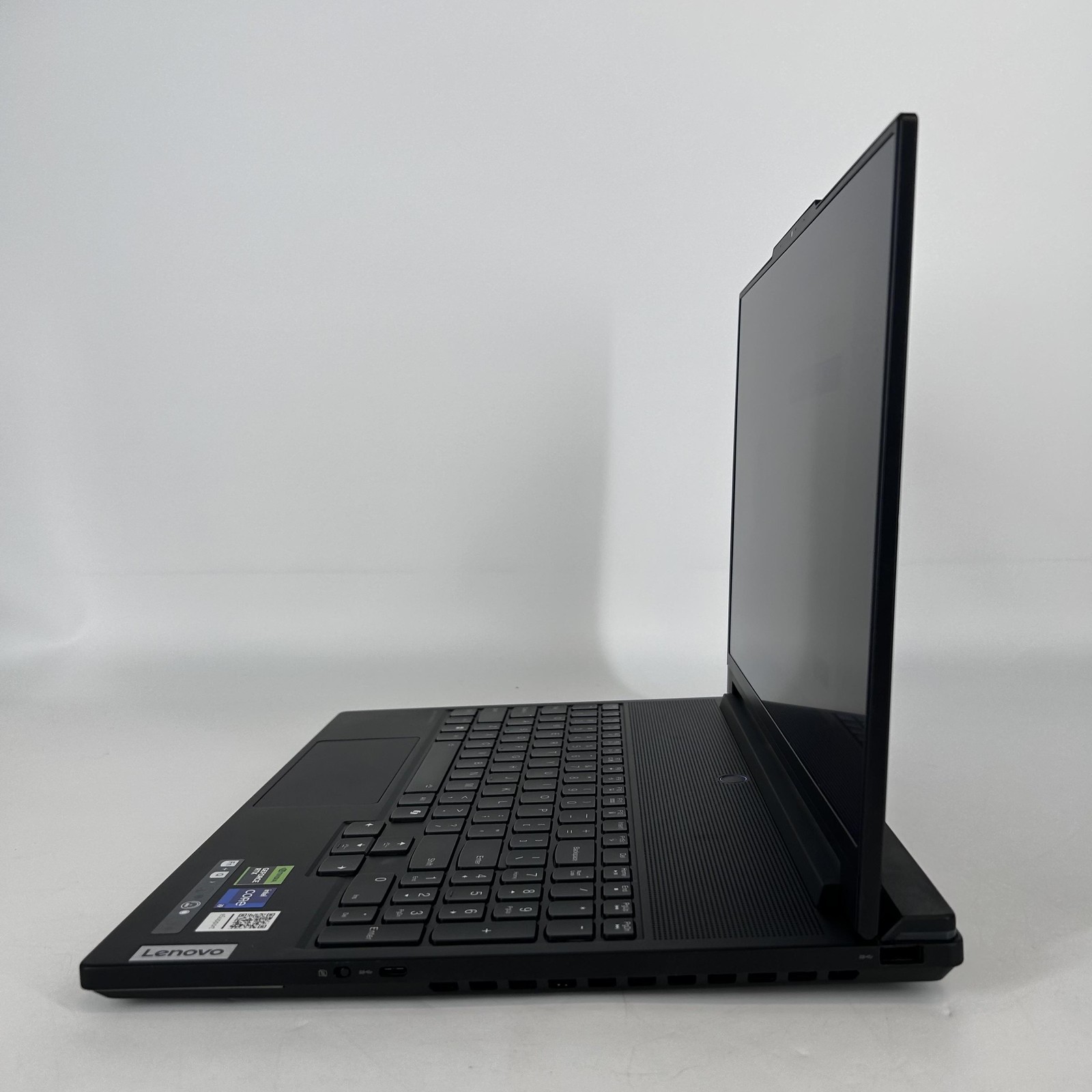 Lenovo Legion 9i Gen 9 16 165Hz QHD+ i9-14900HX 64GB 1TB SSD RTX 4080 LCD BLEED
