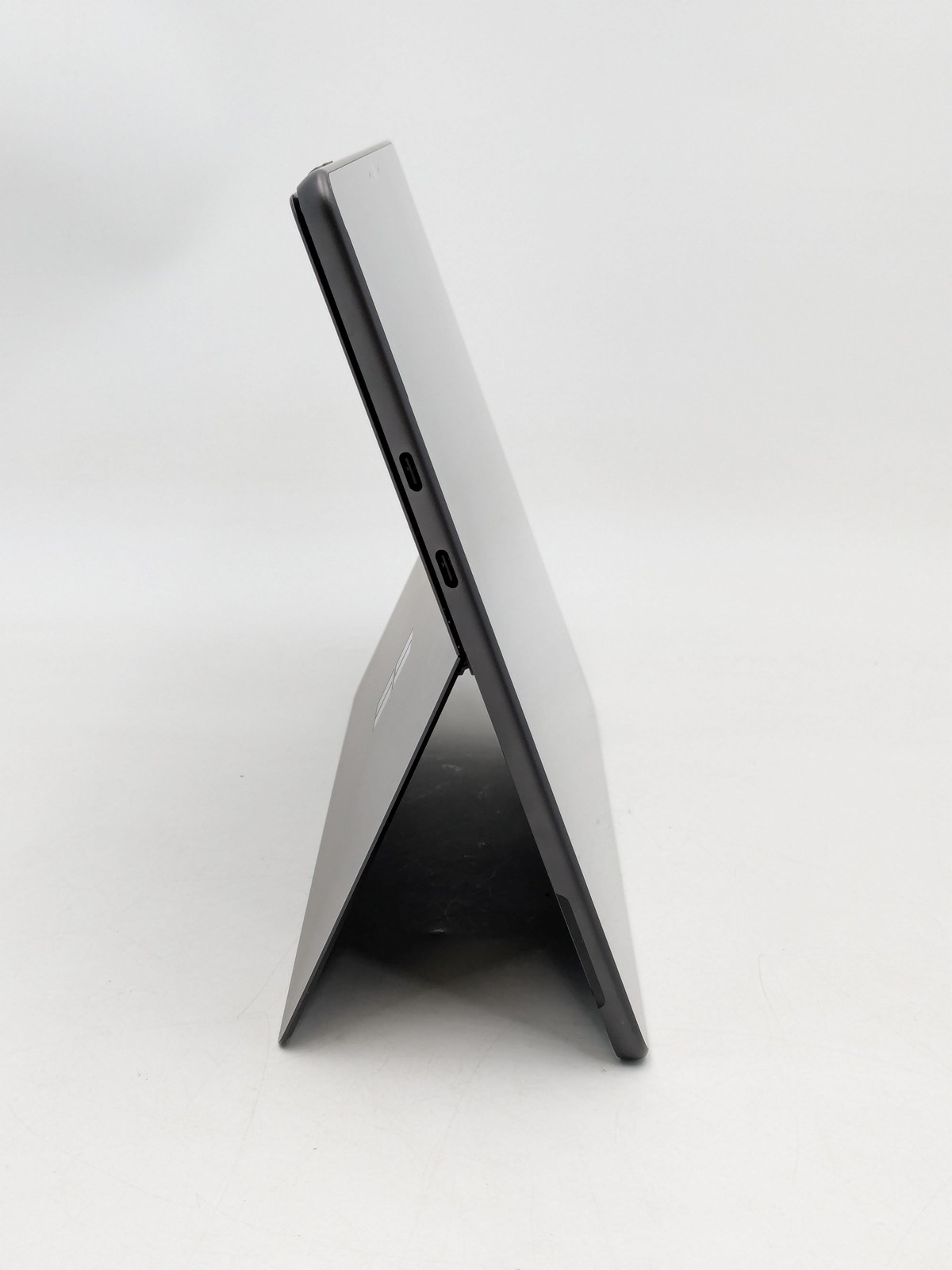 Microsoft Surface Pro 11 13″ Snapdragon X Plus 16GB DDR5 512GB SSD Windows 11H