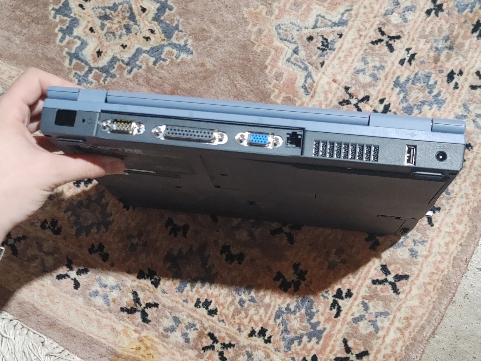 Vintage 1990s Sceptre SoundX 5300 Laptop Powers On No Os