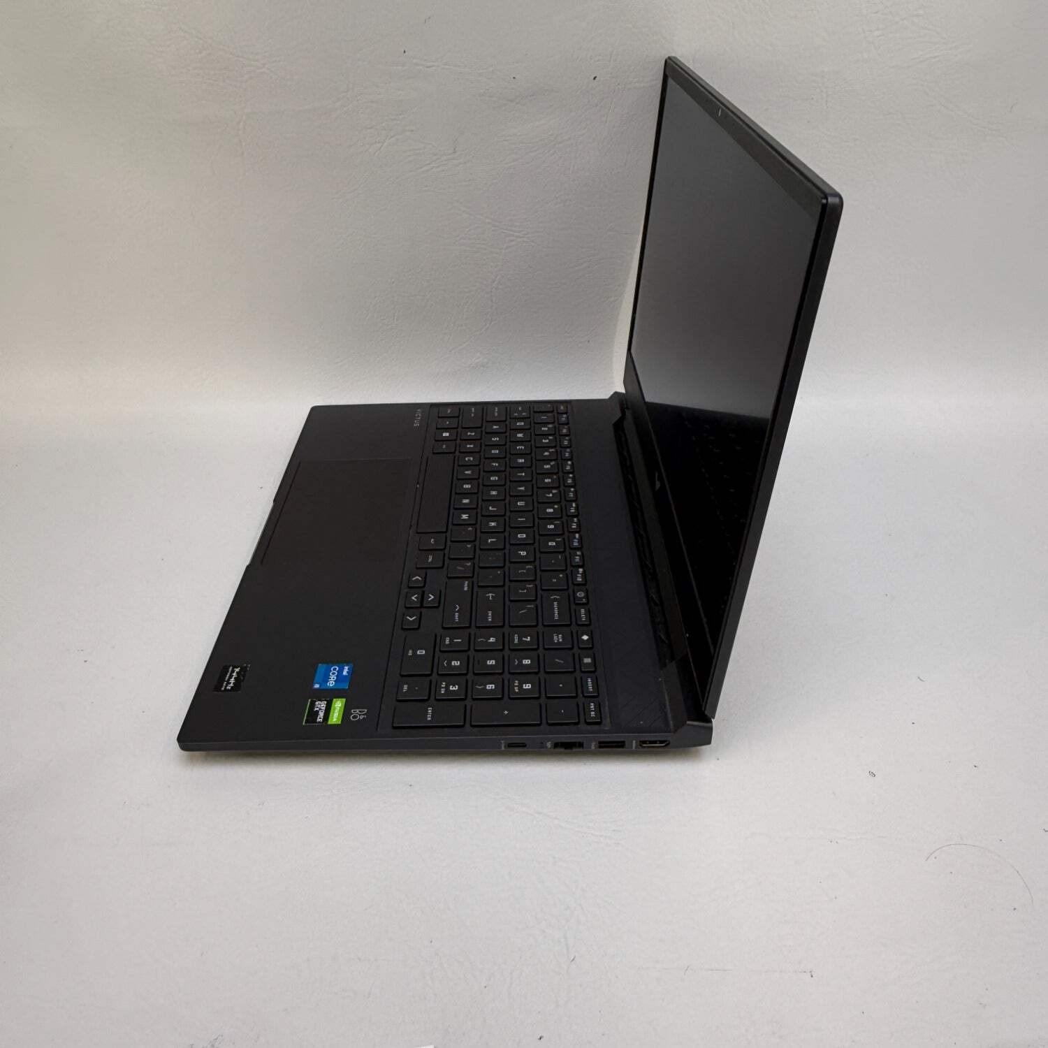 HP Victus UFBVK001 15.6″ i5-12450H 2.0GHz 8GB RAM 512GB SSD GeForce GTX 1650